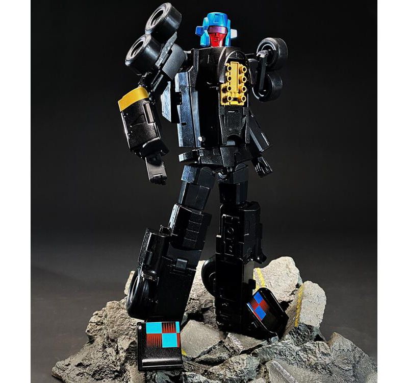 D17B Giuliano G2 Color Version | DX9 Toys Attila Combiner Action figures
