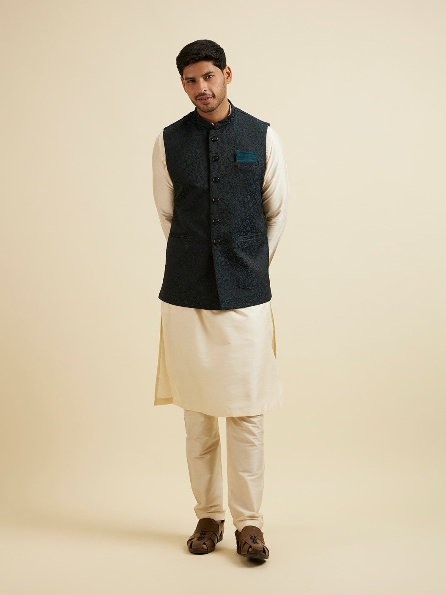 Manyavar Black Regular Fit Embroidered Nehru Jacket