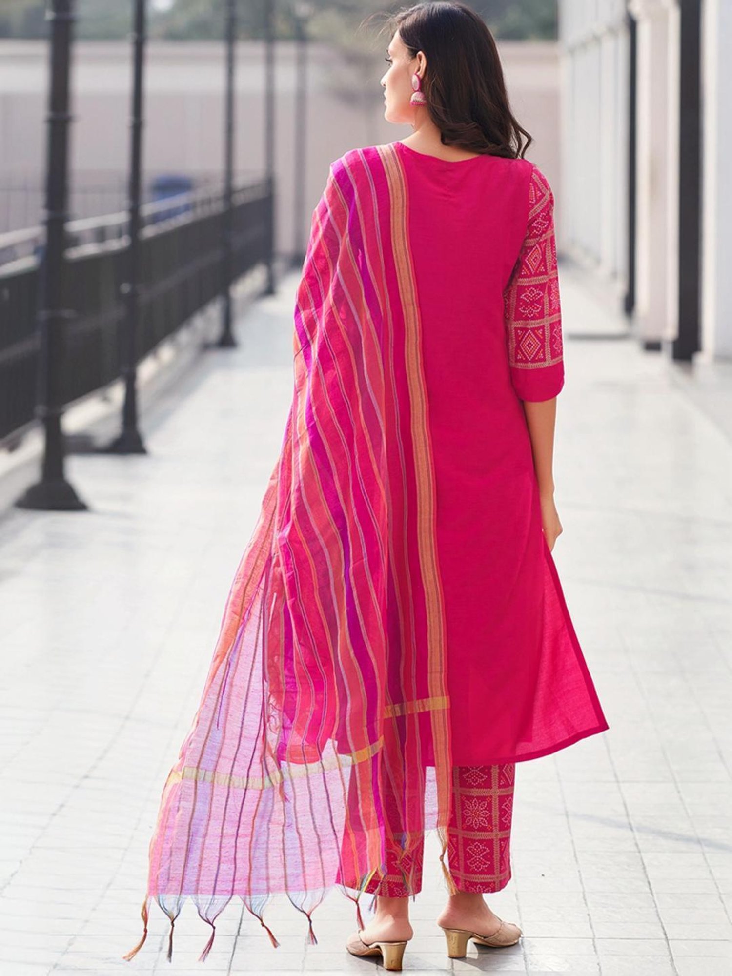 Skylee Pink Printed Kurta Pant Set With Dupatta