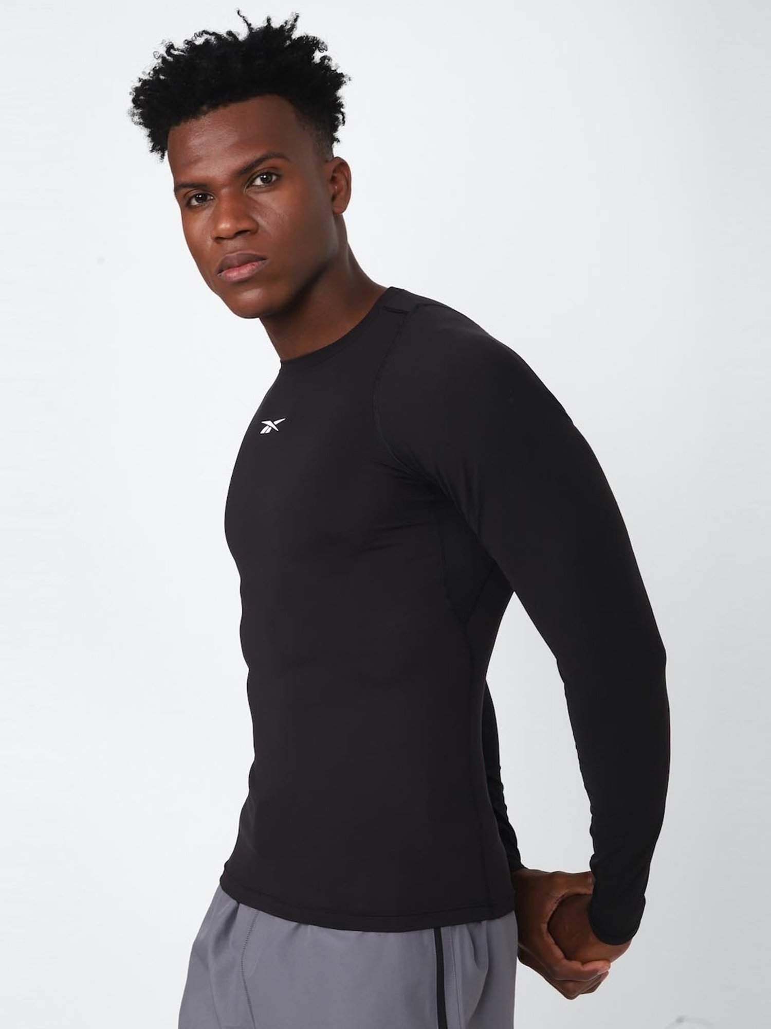 Reebok Black Regular Fit T-Shirt