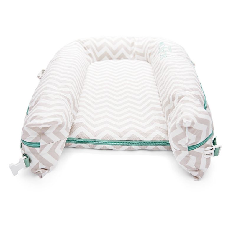 Simmons Kids' Silent Auto Gliding Elite Bassinet - Odyssey