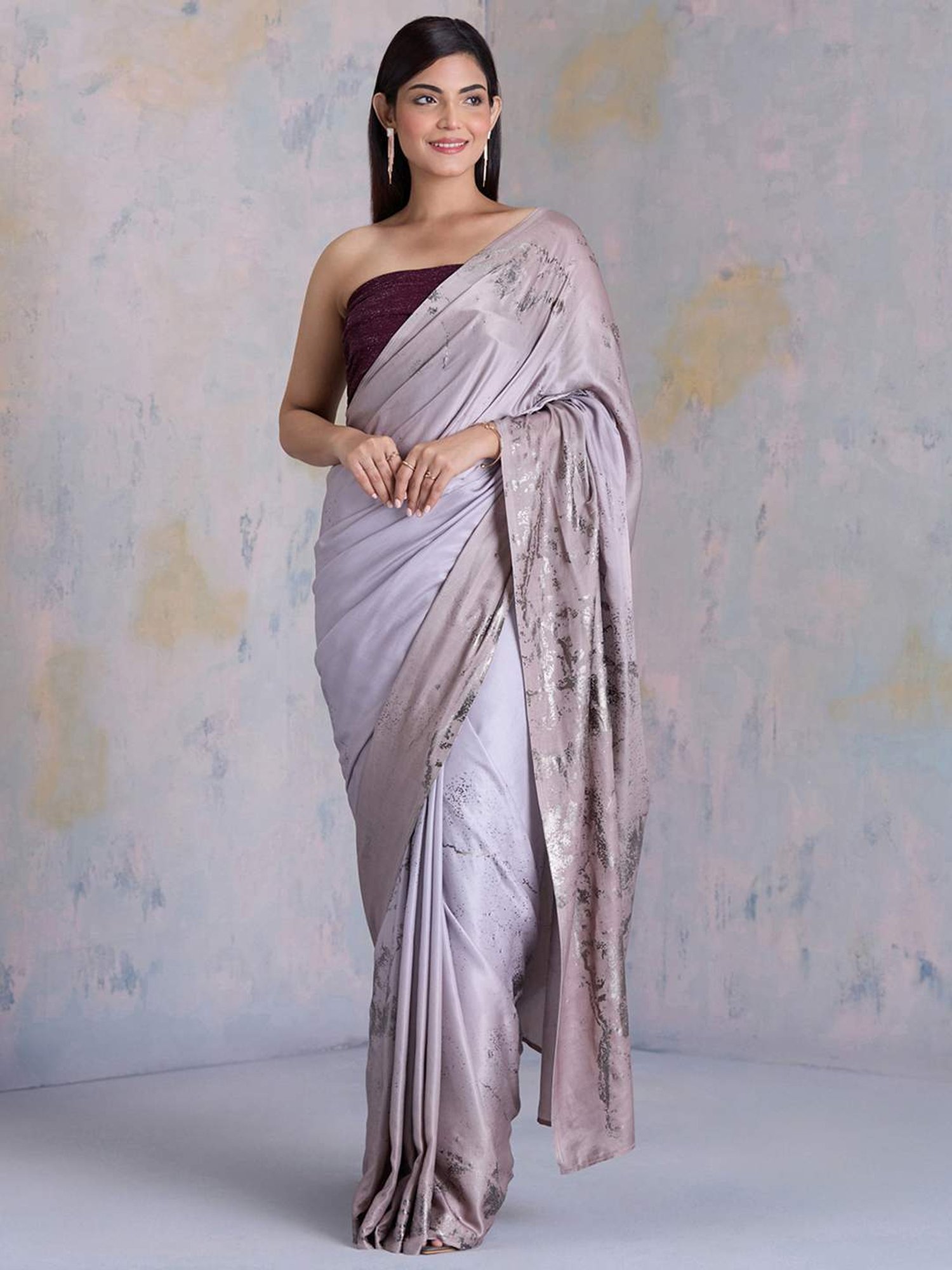 navyasa by liva Grey Printed Saree With Unstitched Blouse