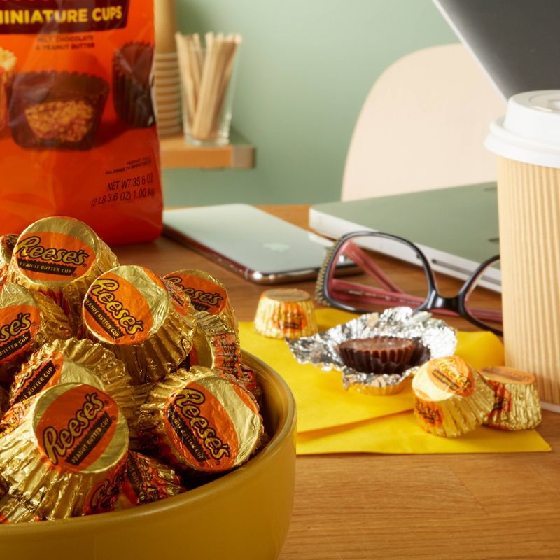 Reese's Miniatures Chocolate Candy - 35.6oz