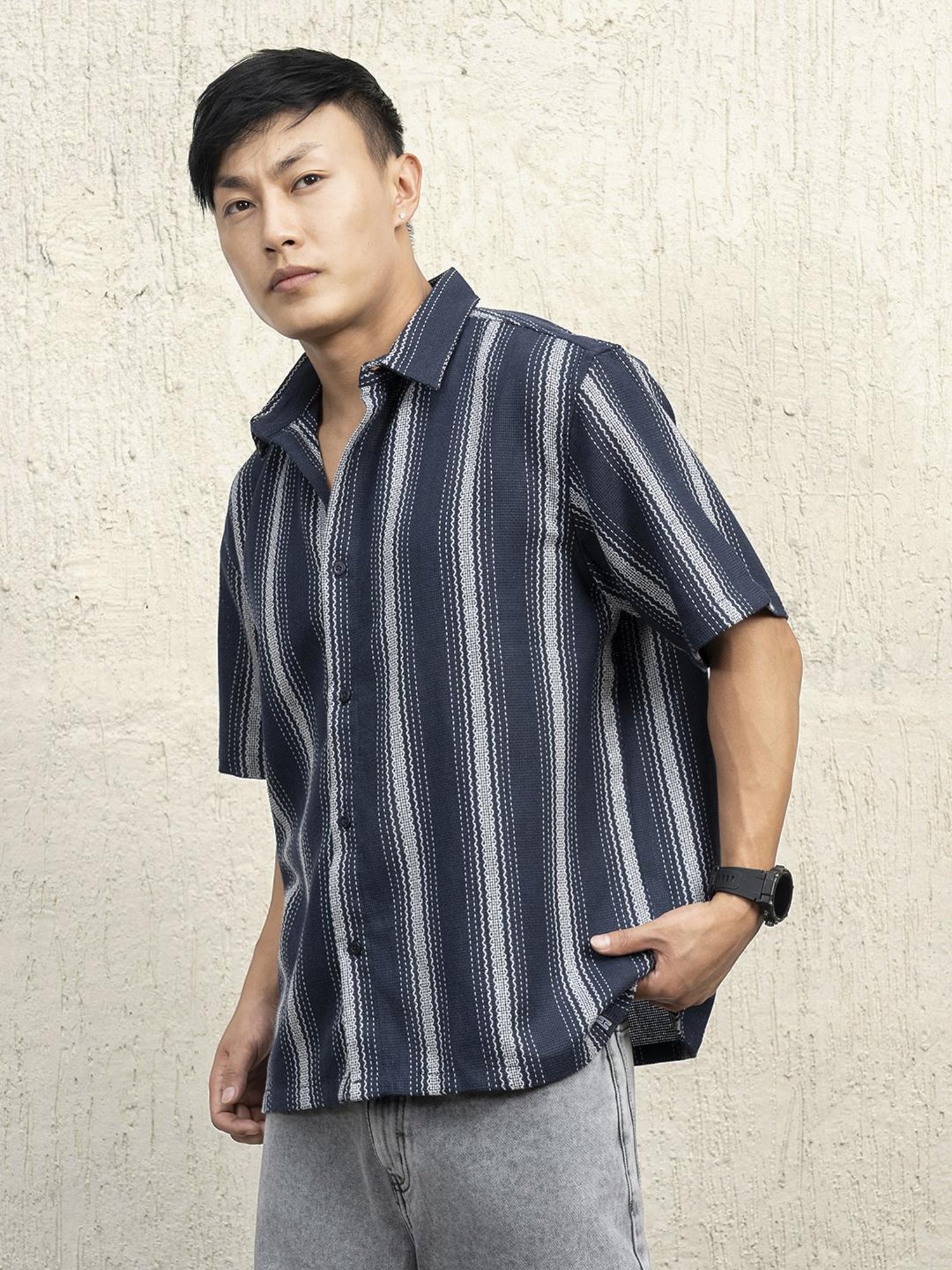 Hubberholme Men Cotton Short Sleeves Oversized Striped Shirt 11