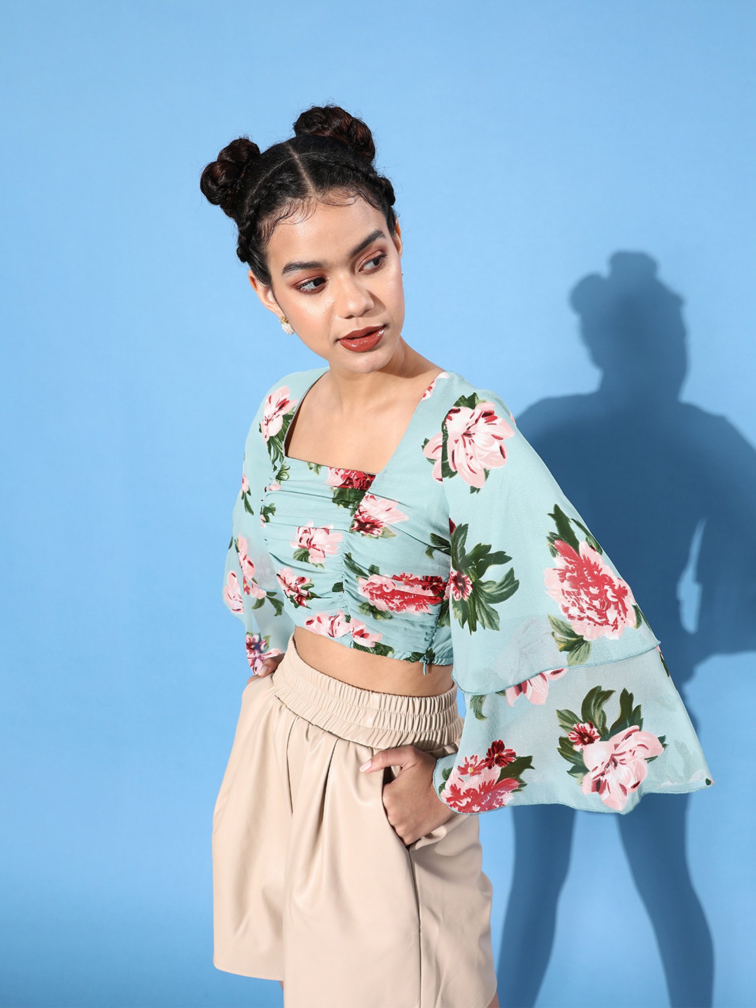 KASSUALLY Blue Floral Print Crop Top