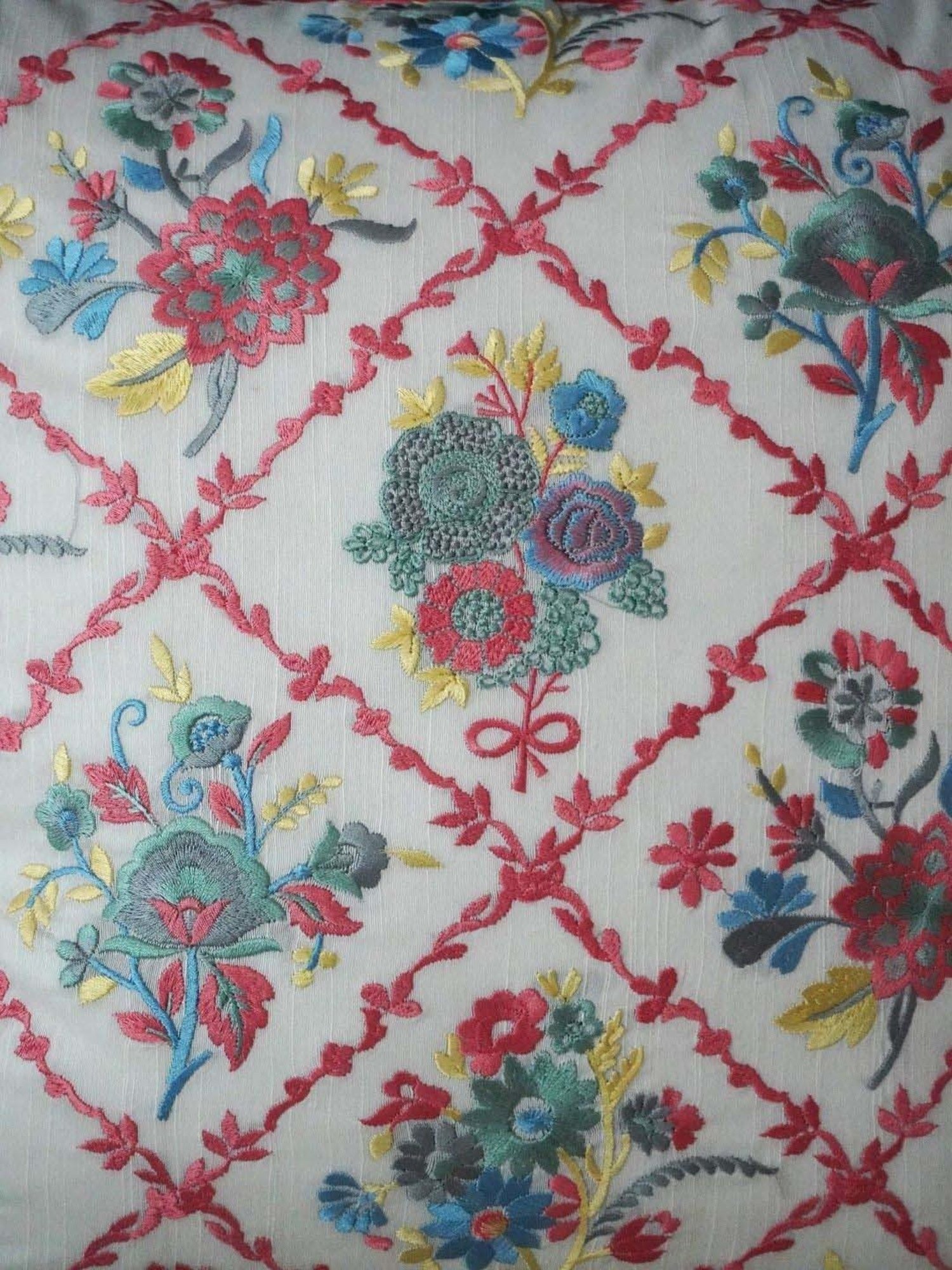 TARA Sparkling Homes Victoria Beige Cotton Cushion Cover - Set of 2