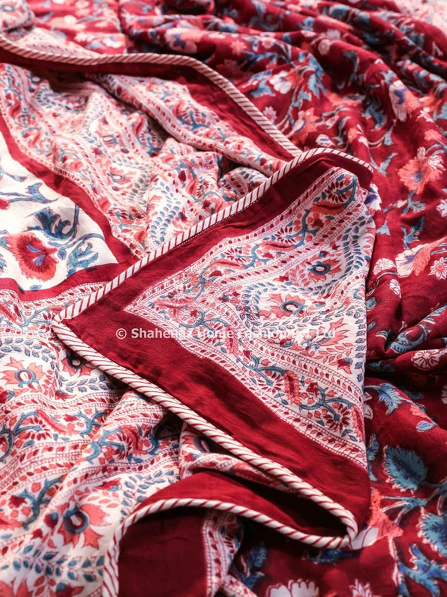 Shahenaz Sunderban Jaal Floral Maroon Cotton Single Reversible Dohar