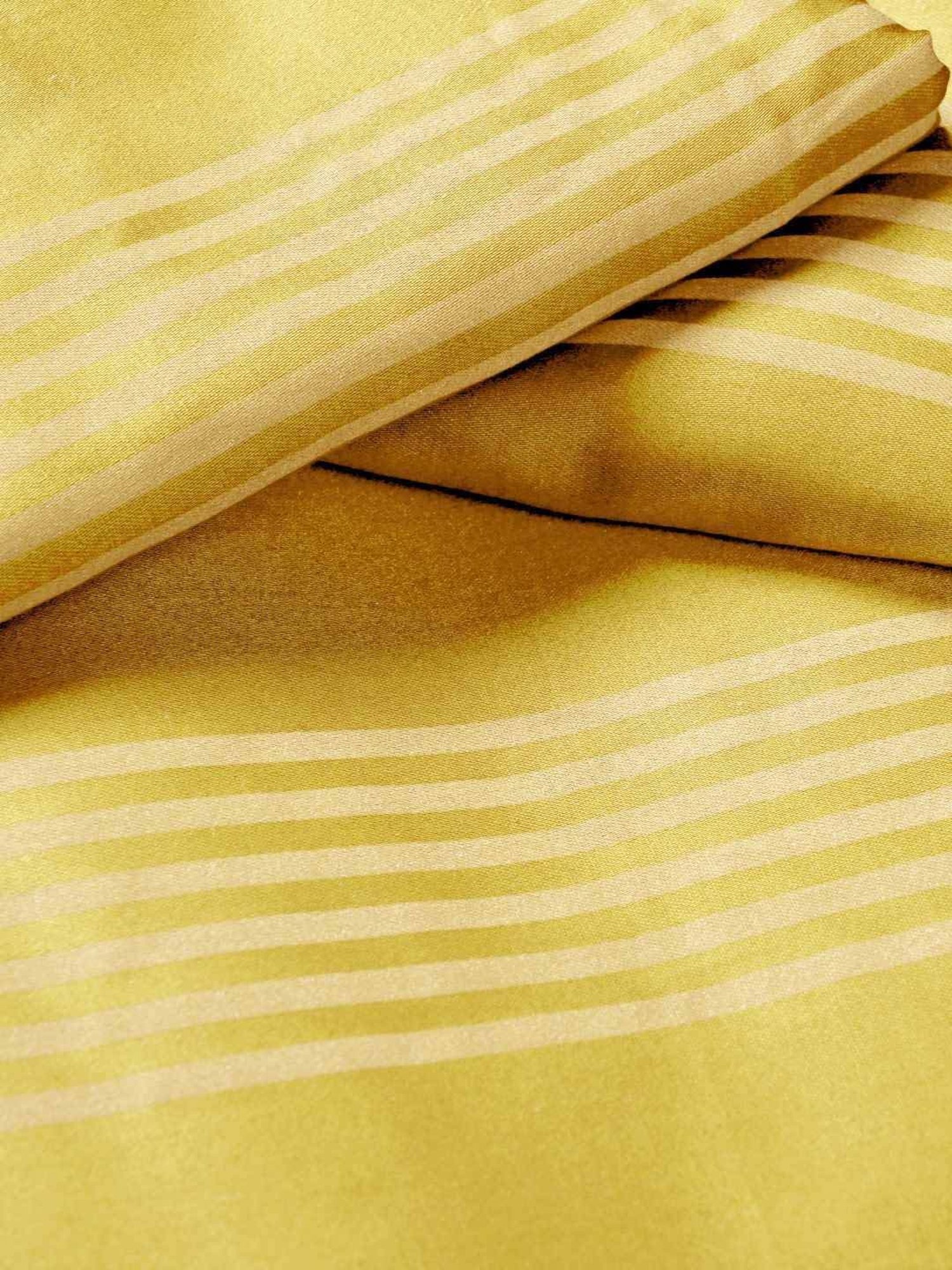 Saral Home Easy Living Yellow Cotton Dhari Soft Self Pattern Queen Bed Sheet With Pillow Covers