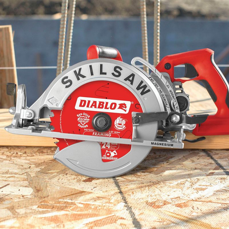 Skilsaw 7-1/4-Inch Magnesium Worm Drive Circular Saw & 12 Inch Beam Cutter