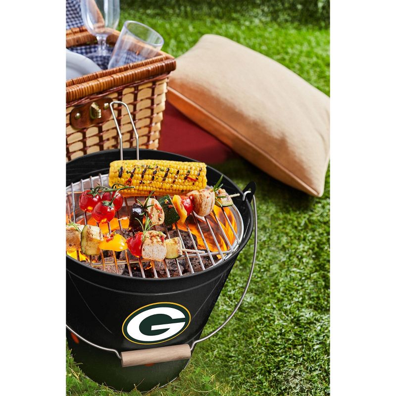 Dyna-Glo Heavy Duty Stainless Charcoal Grill Model DGN405SNC-D