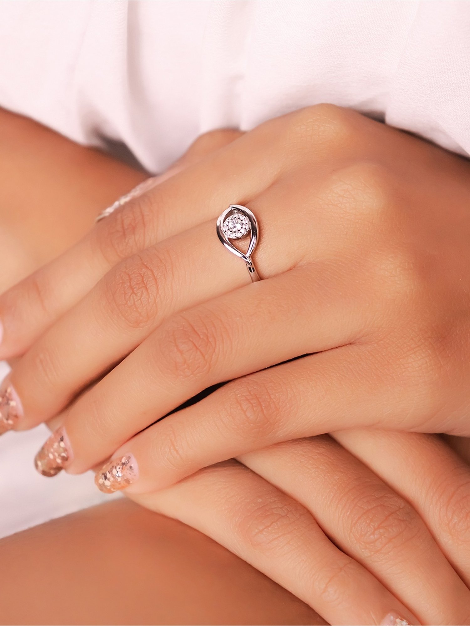 Silberry 92.5 Sterling Silver Crest Eye Ring