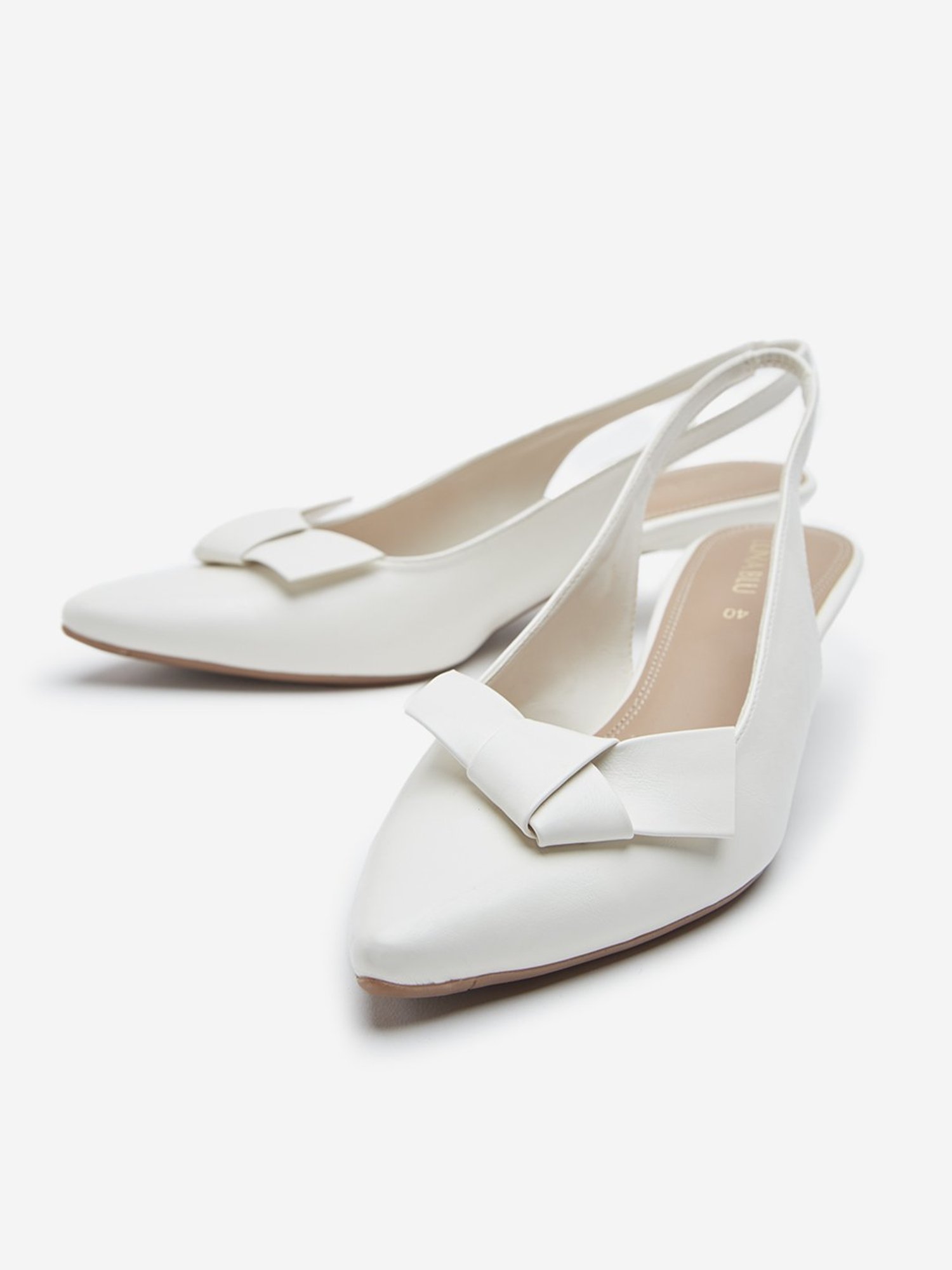 LUNA BLU by Westside White Bow-Detailed Slingback Shoes