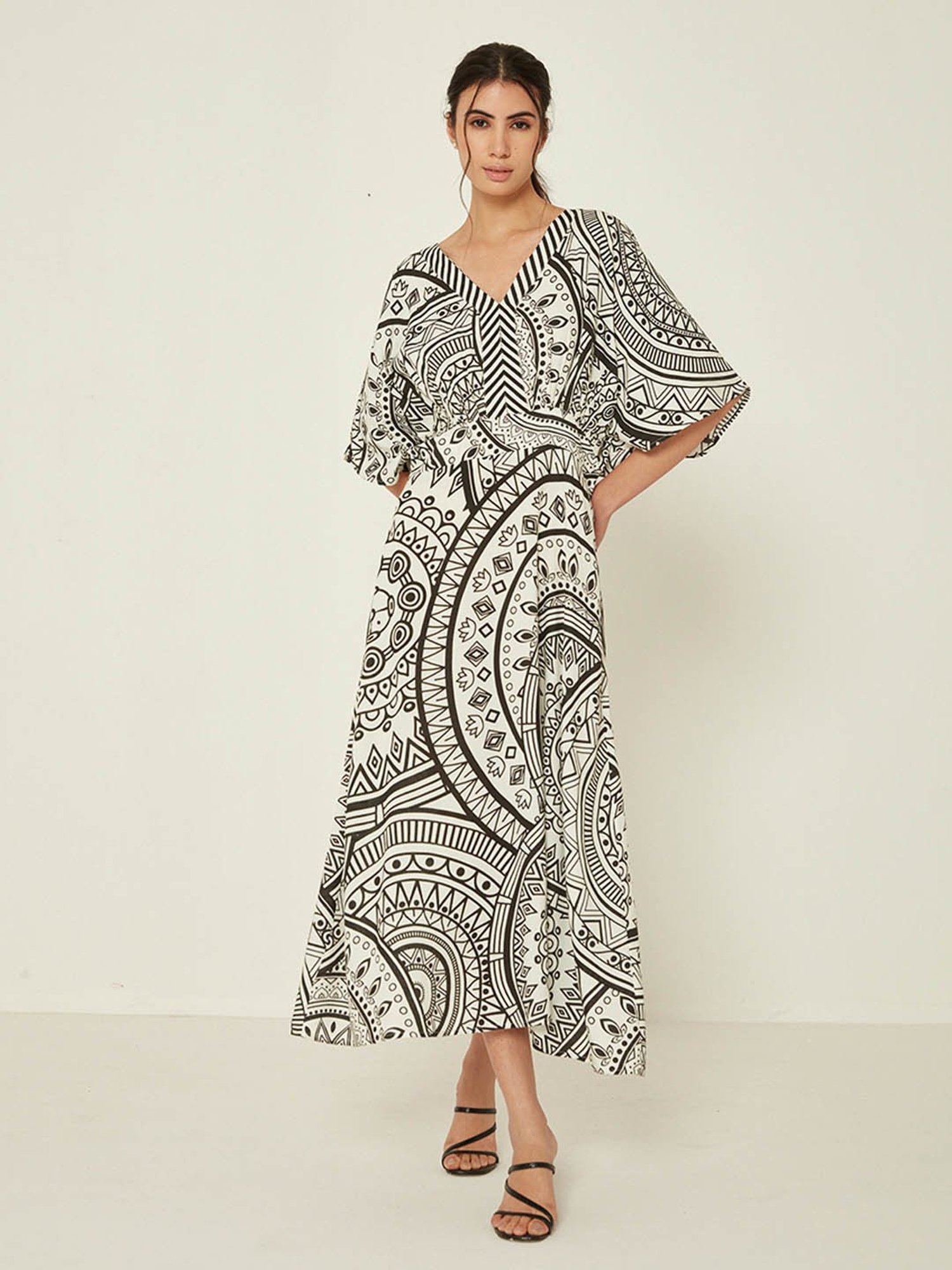 ANCESTRY Off White Printed Midi Dress