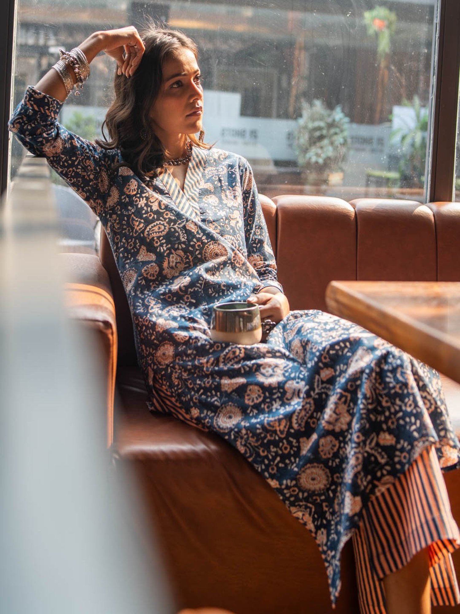 Akiso Blue Block Printed Straight Fit Kurta With Neck And Sleeve Details