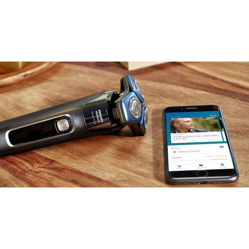 Philips Norelco Series 7100 Wet & Dry Men's Rechargeable Electric Shaver - S7788/82