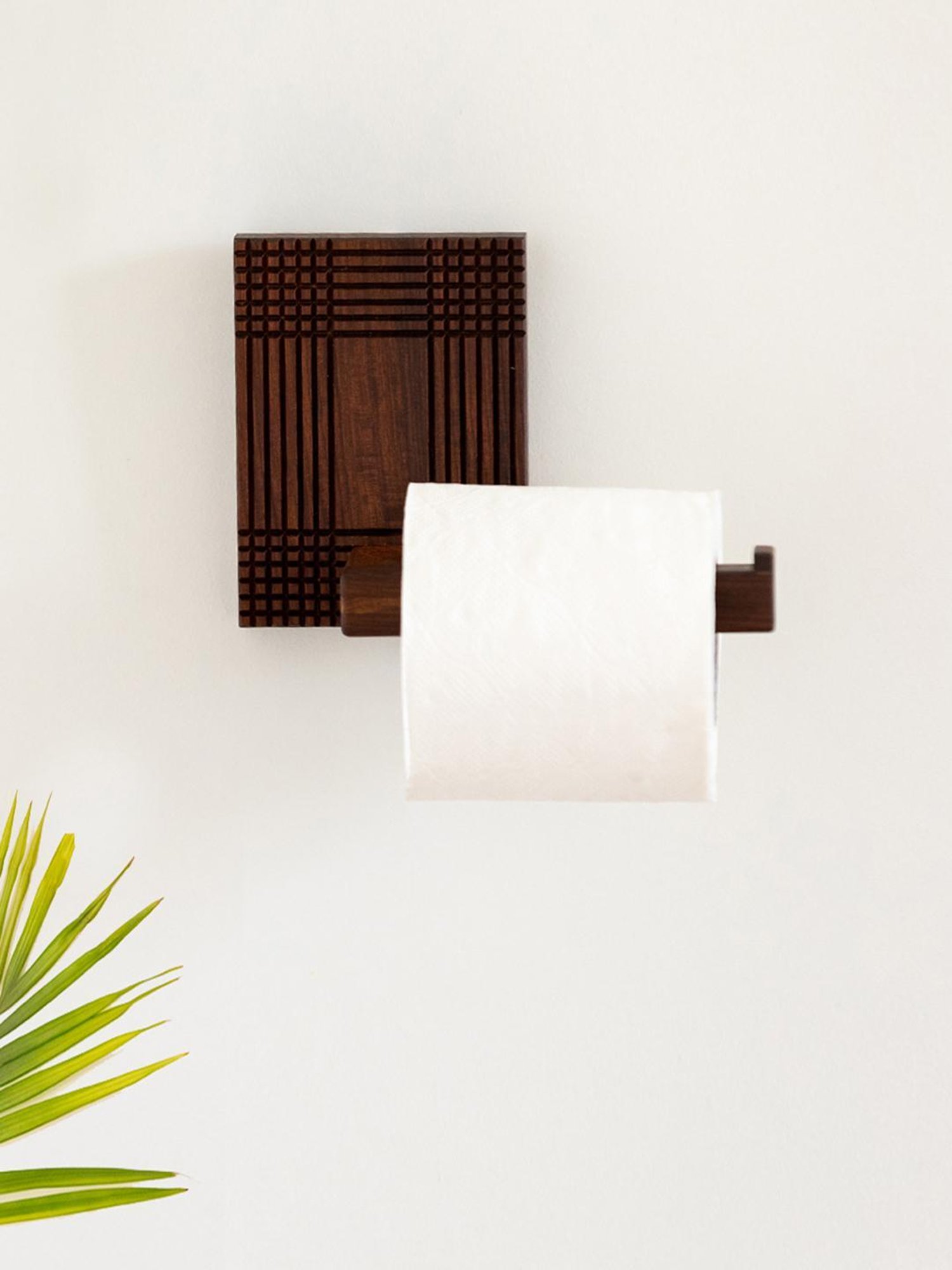 ExclusiveLane Brown Sheesham Wood Checkered Frame Handcrafted Tissue Roll Holder