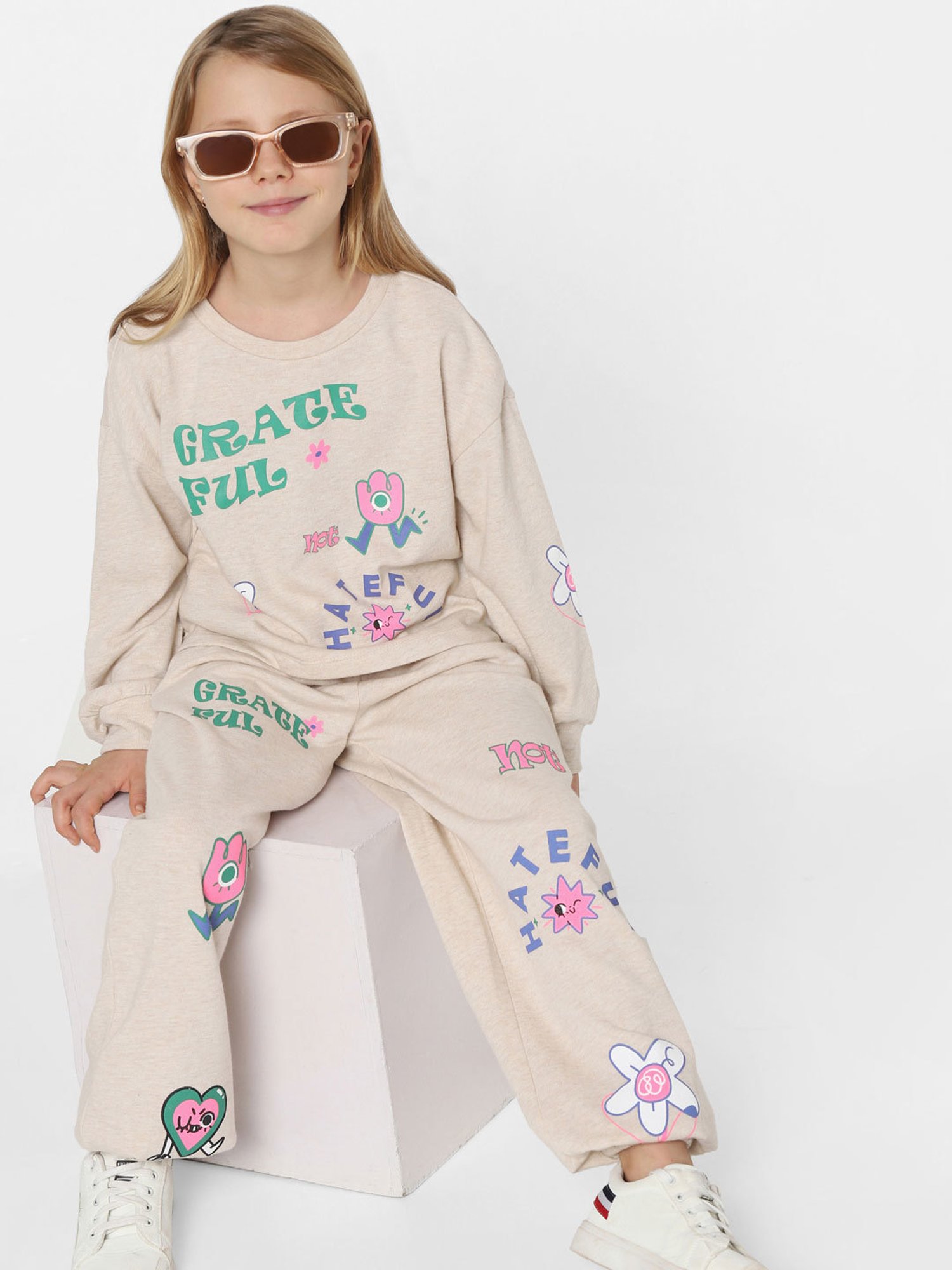 KIDS ONLY Beige Printed Full Sleeves Sweatshirt