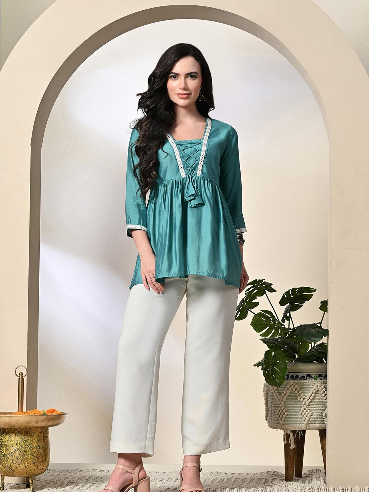 DECKEDUP Teal Embroidered Tunic