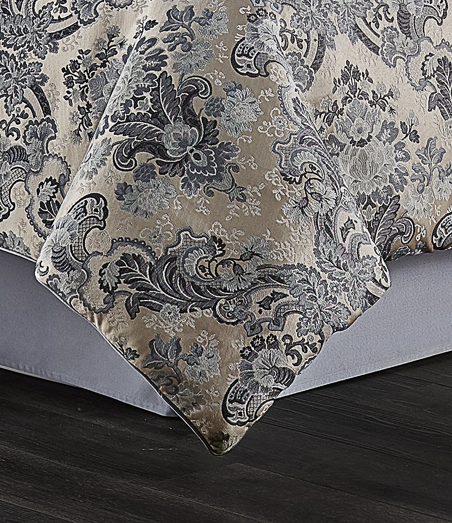 Charisma Belaire Comforter Set