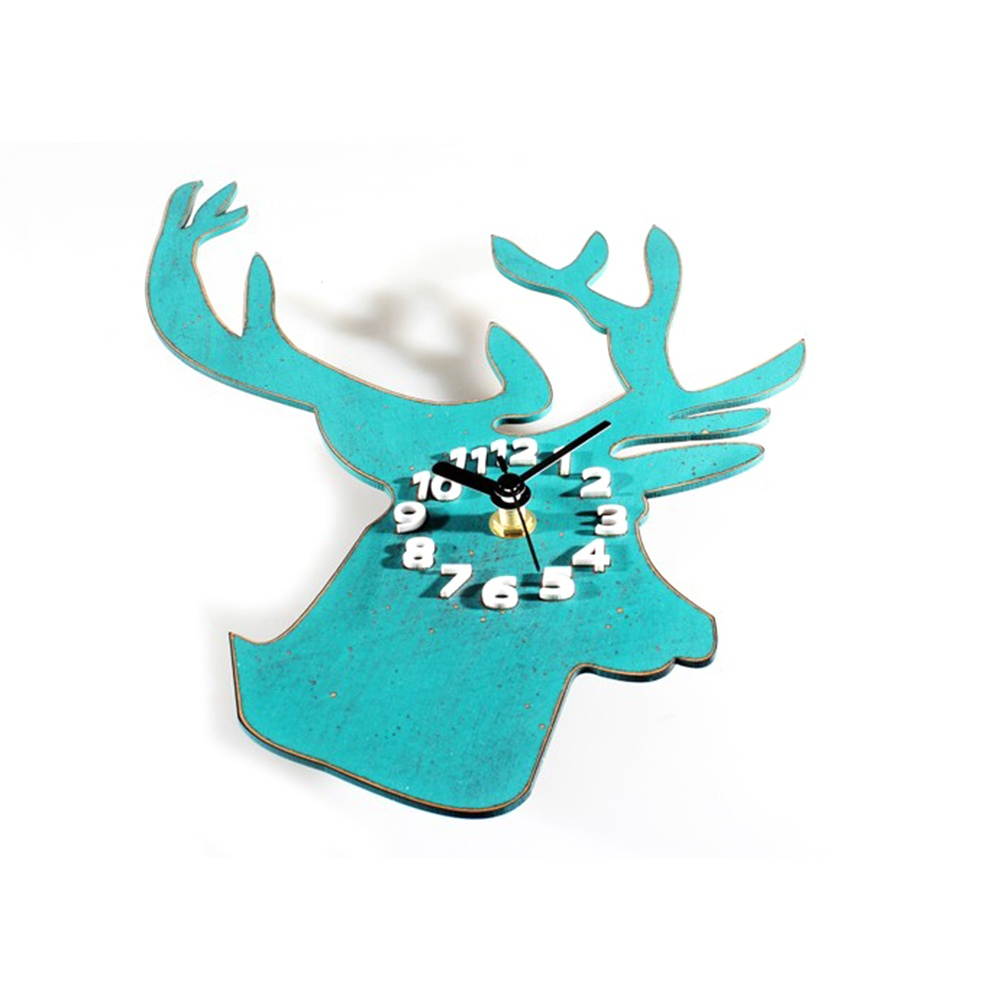 European Classic Silent Wall Clock Cool Rural Wooden Deer Head Clock Wall Decoration Gift (Brown)