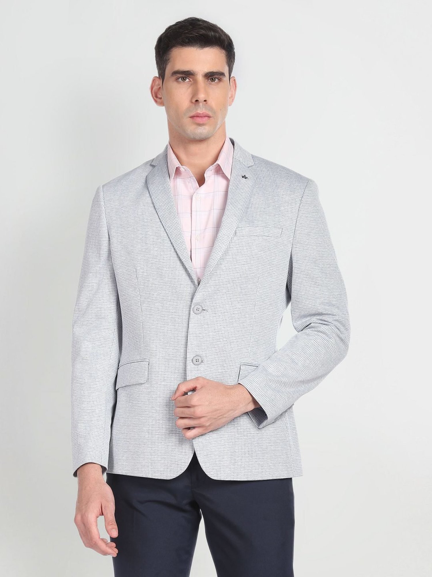 Arrow Sports Green Regular Fit Texture Waistcoat