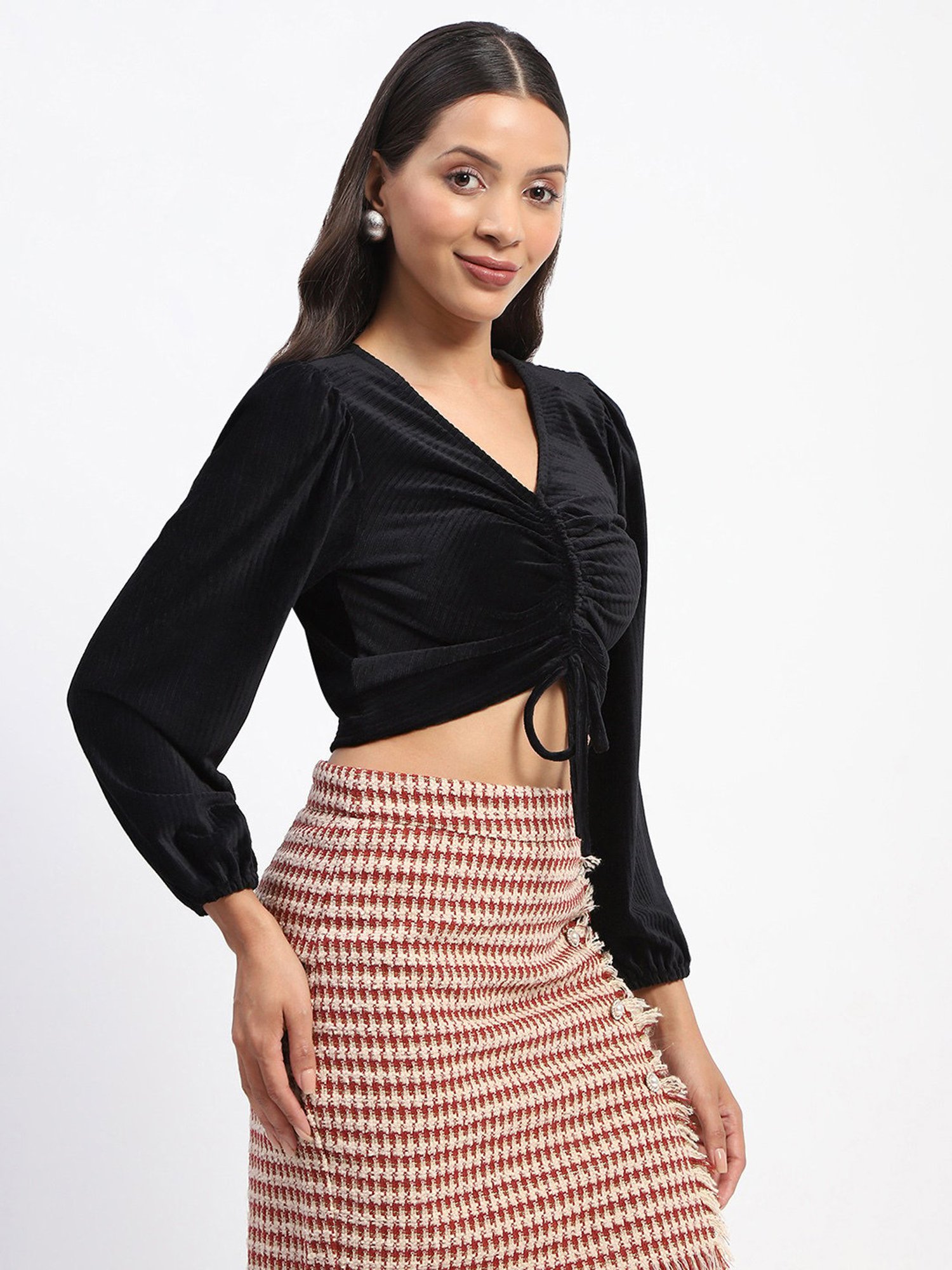 MADAME Black Relaxed Fit Crop Top