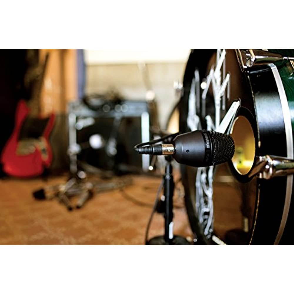 Shure PGA52 Cardioid Dynamic Kick Drum Microphone (w/XLR Cable)