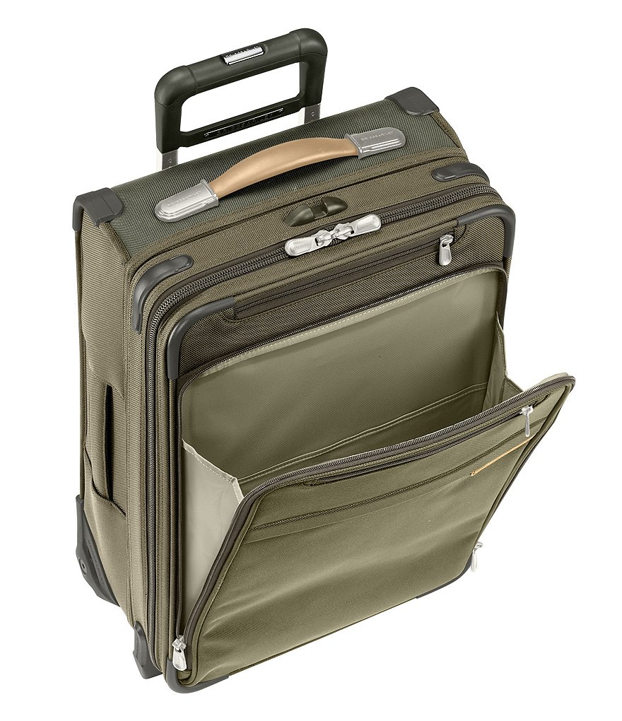Briggs & Riley Baseline 22#double; Domestic Carry-On Expandable Upright
