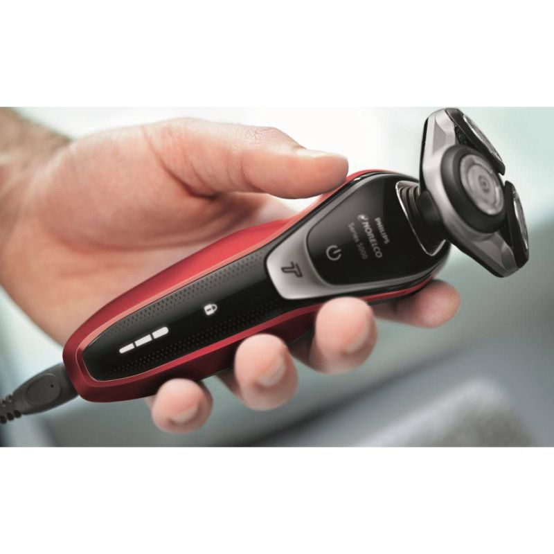 Philips Norelco Series 5600 Wet & Dry Men's Rechargeable Electric Shaver - S5390/81