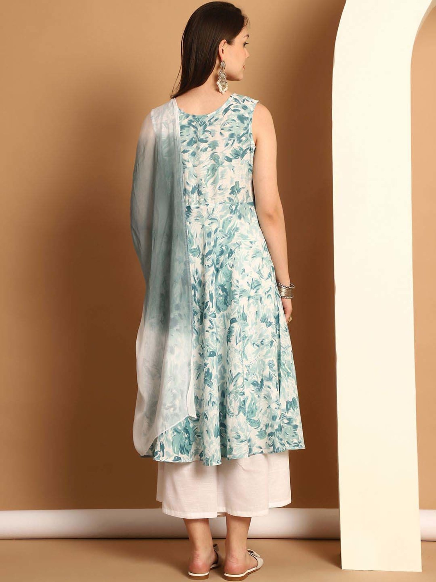 Jompers Blue & White Printed Kurta Palazzo Set With Dupatta
