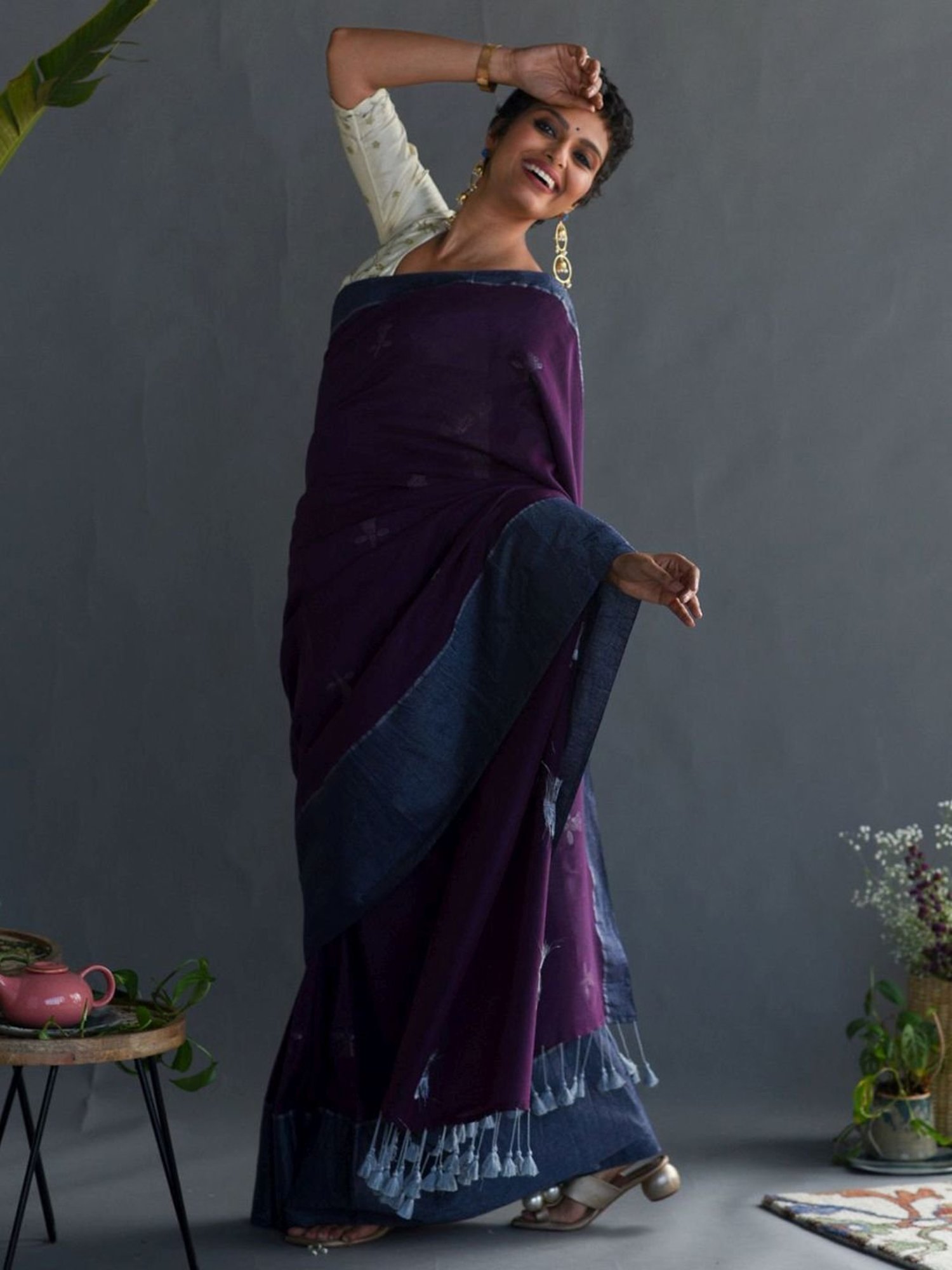 Suta Purple Cotton Woven Saree Without Blouse