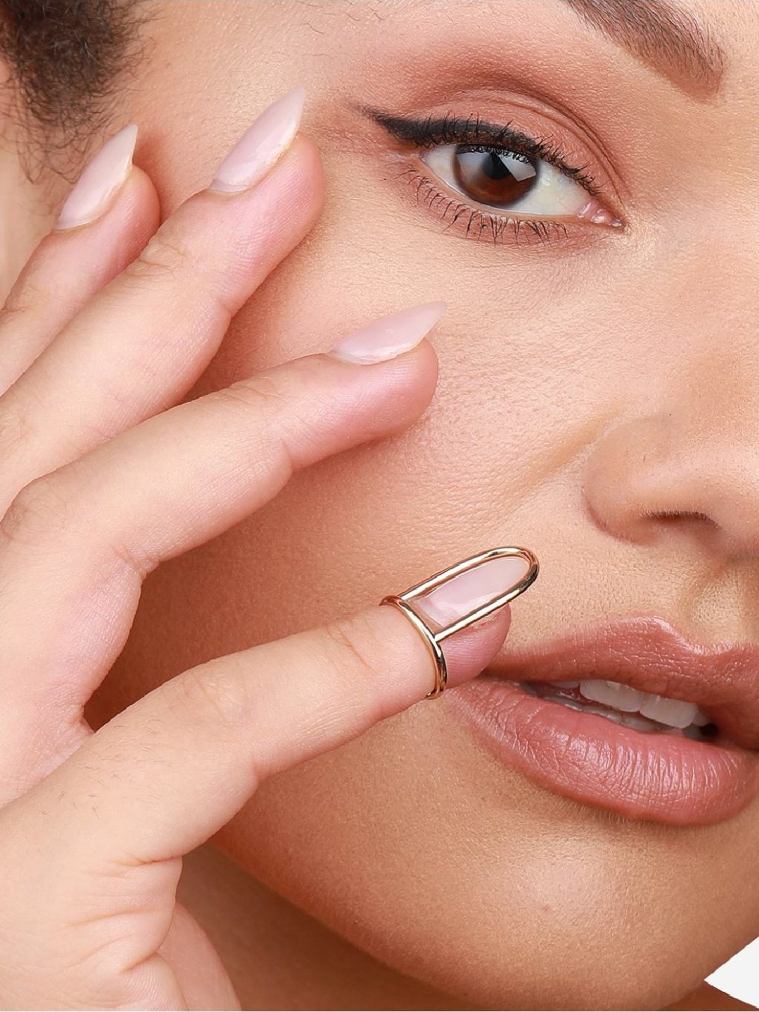 Sohi Gold-Plated Statement Finger Ring