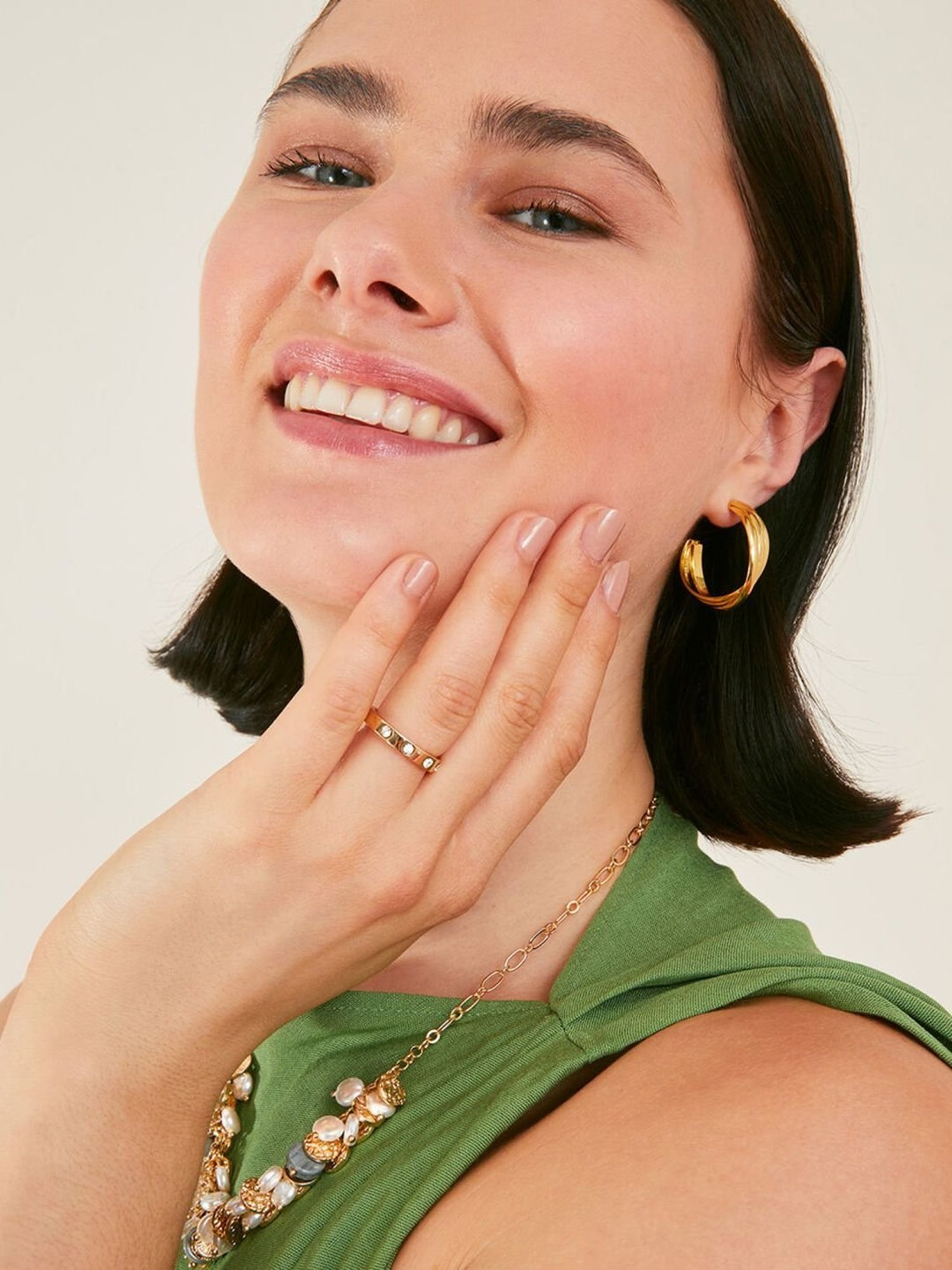 Accessorize London Women's Gold Chunky Gem Stone Ring