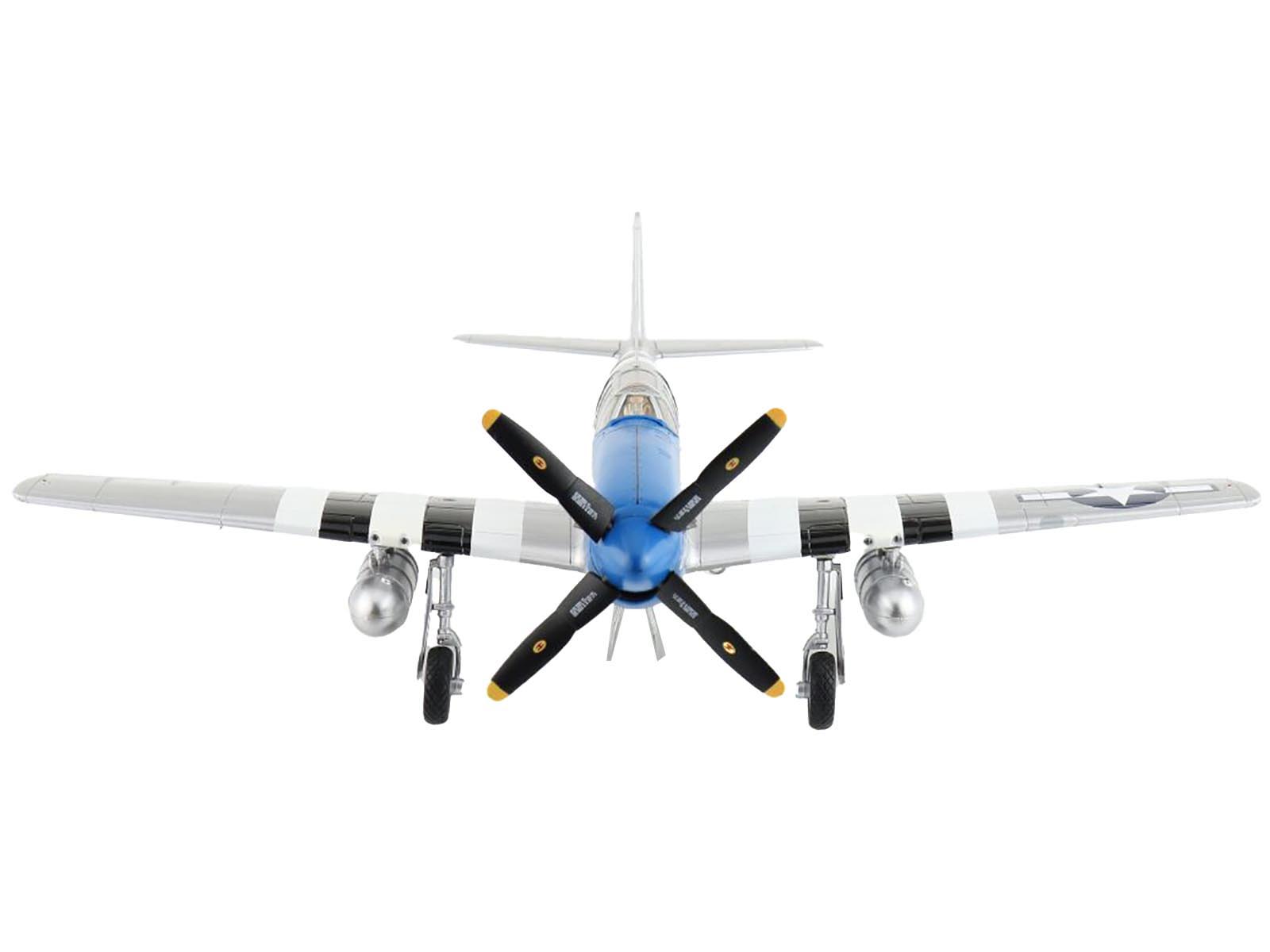 North American P-51D Mustang Fighter Aircraft "Lt. Col. McComas 118th Tactical Reconnaissance Squadron 23rd Fighter Group China" (1945) United States Army Air Force "Air Power Series" 1/48 Diecast Model by Hobby Master