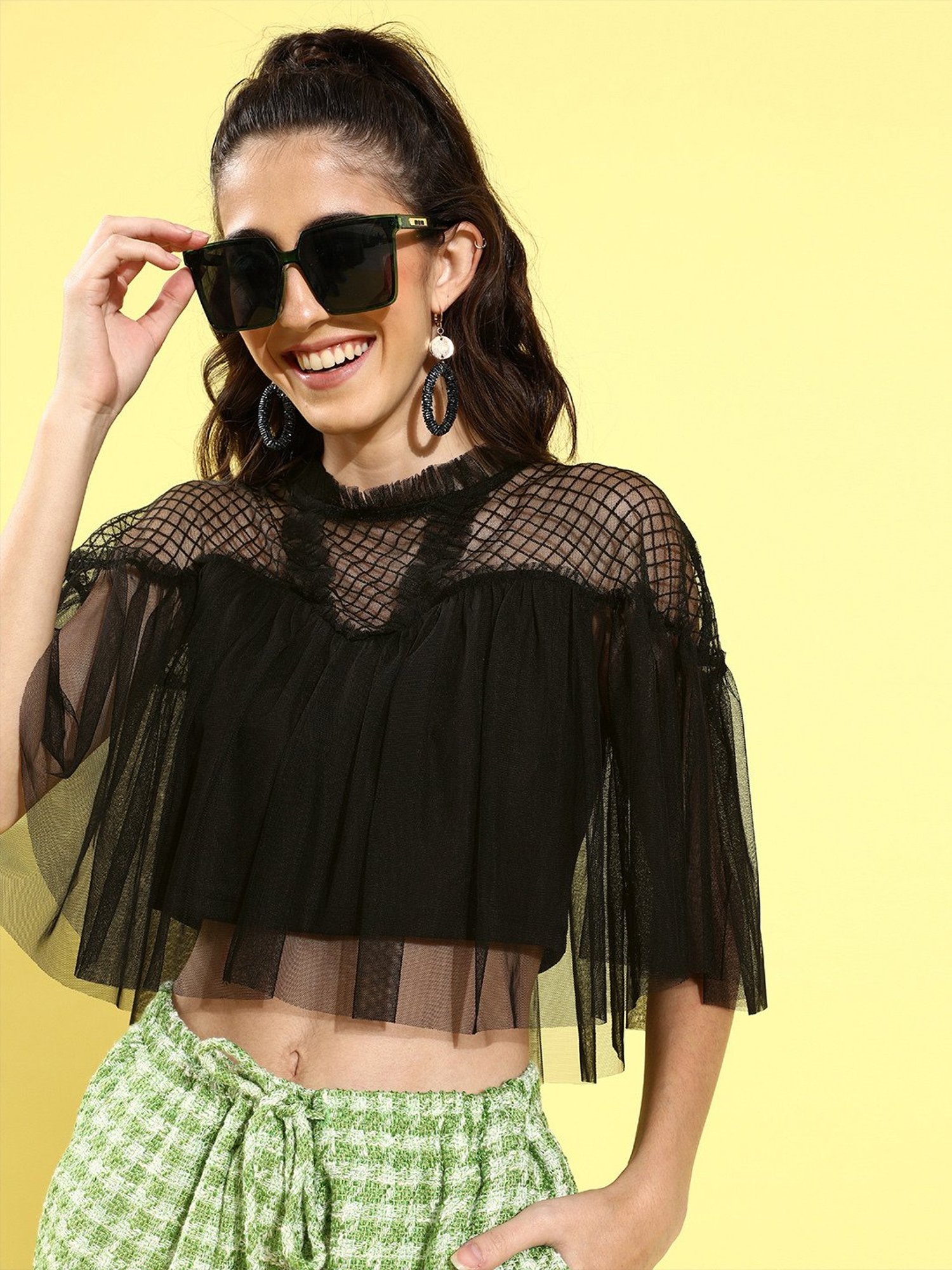 KASSUALLY Black Lace Crop Top