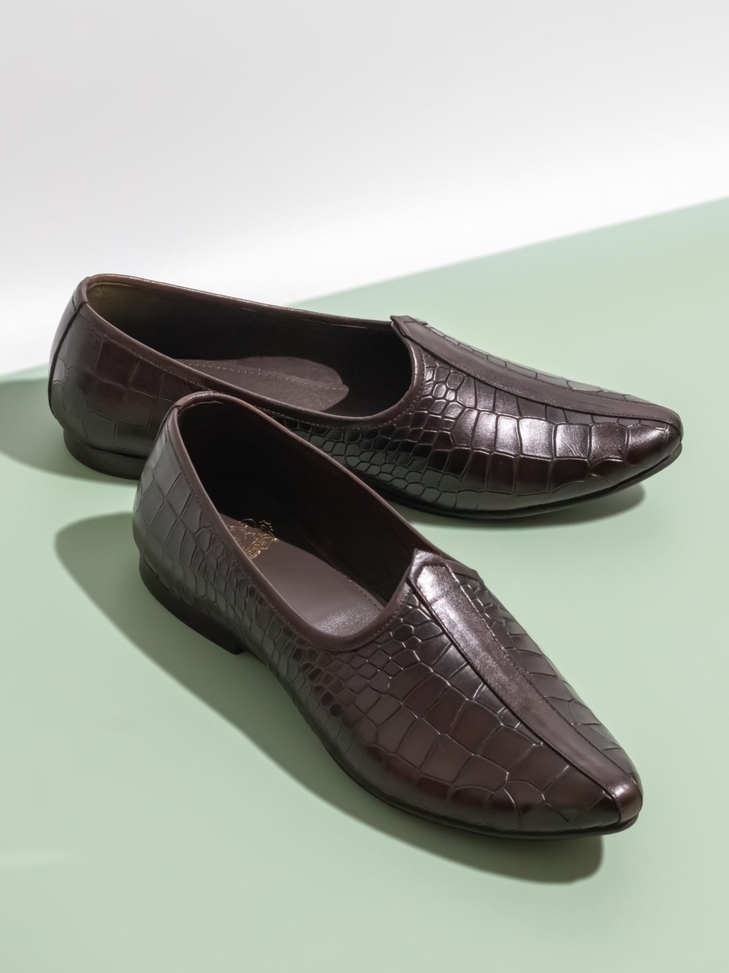 Atesber by Inc.5 Men's Brown Casual Juttis