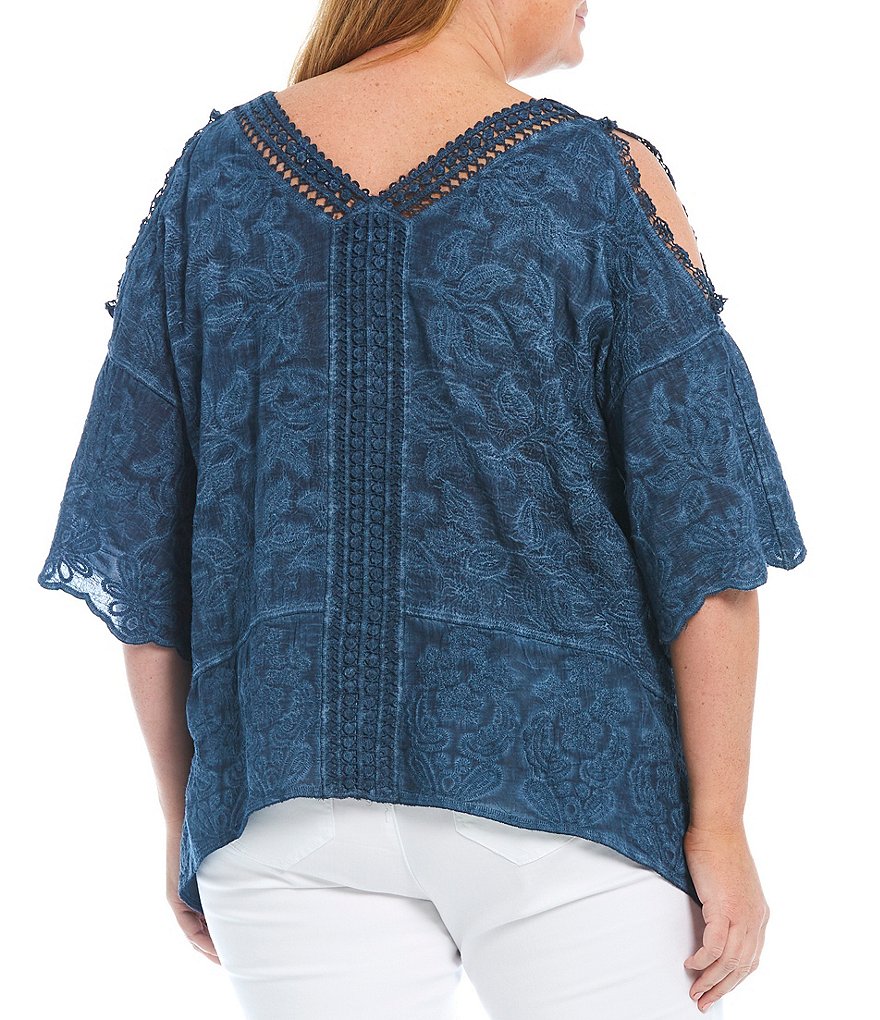 Democracy Plus Size Mineral Wash Crochet Trim V-Neck 3/4 Flare Sleeve Drop-Shoulder Top