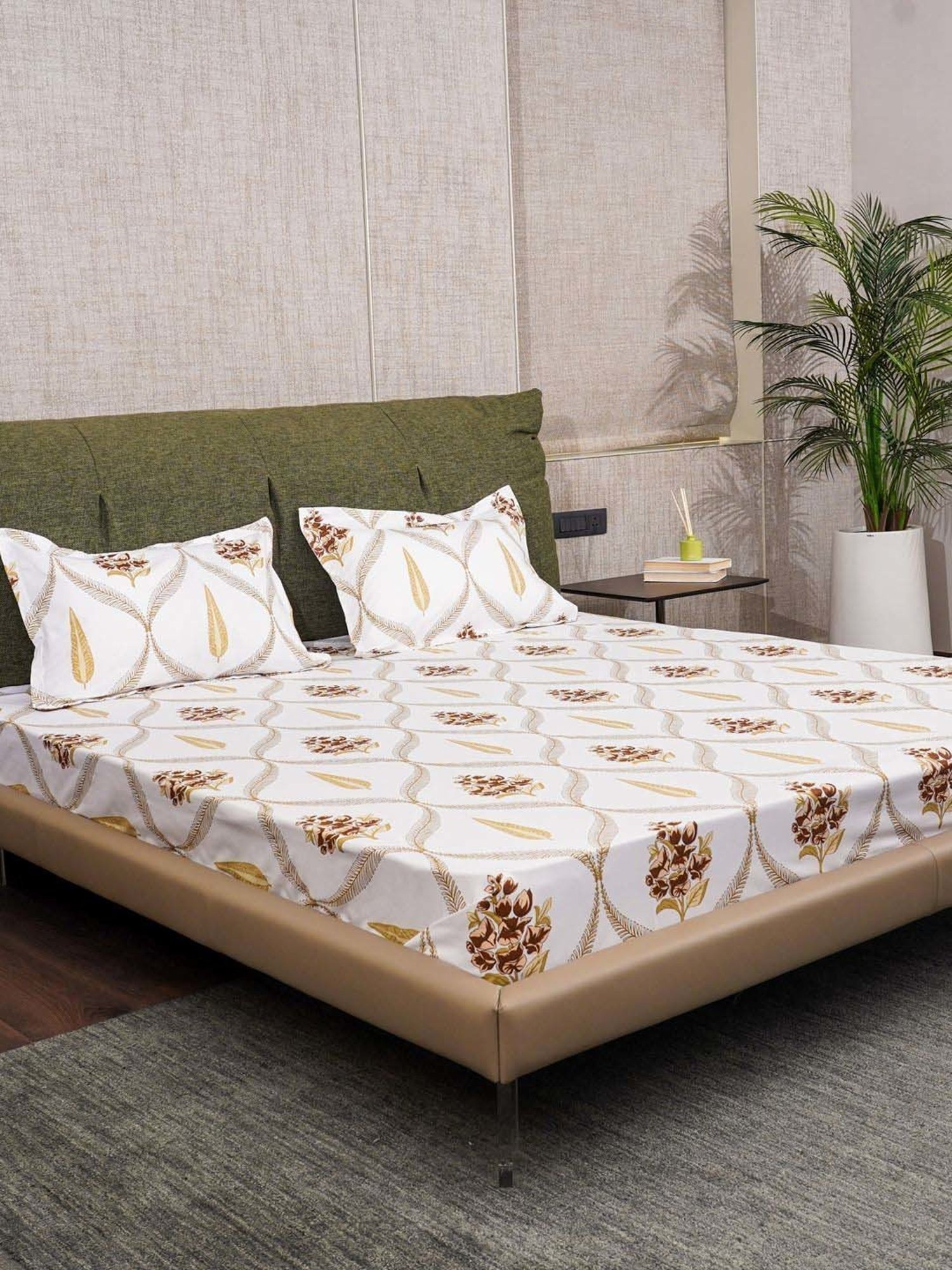 Urban Space Brown & White Cotton 200 TC Floral Moroccan Printed Single Bedsheet with 1 Pillow Cover