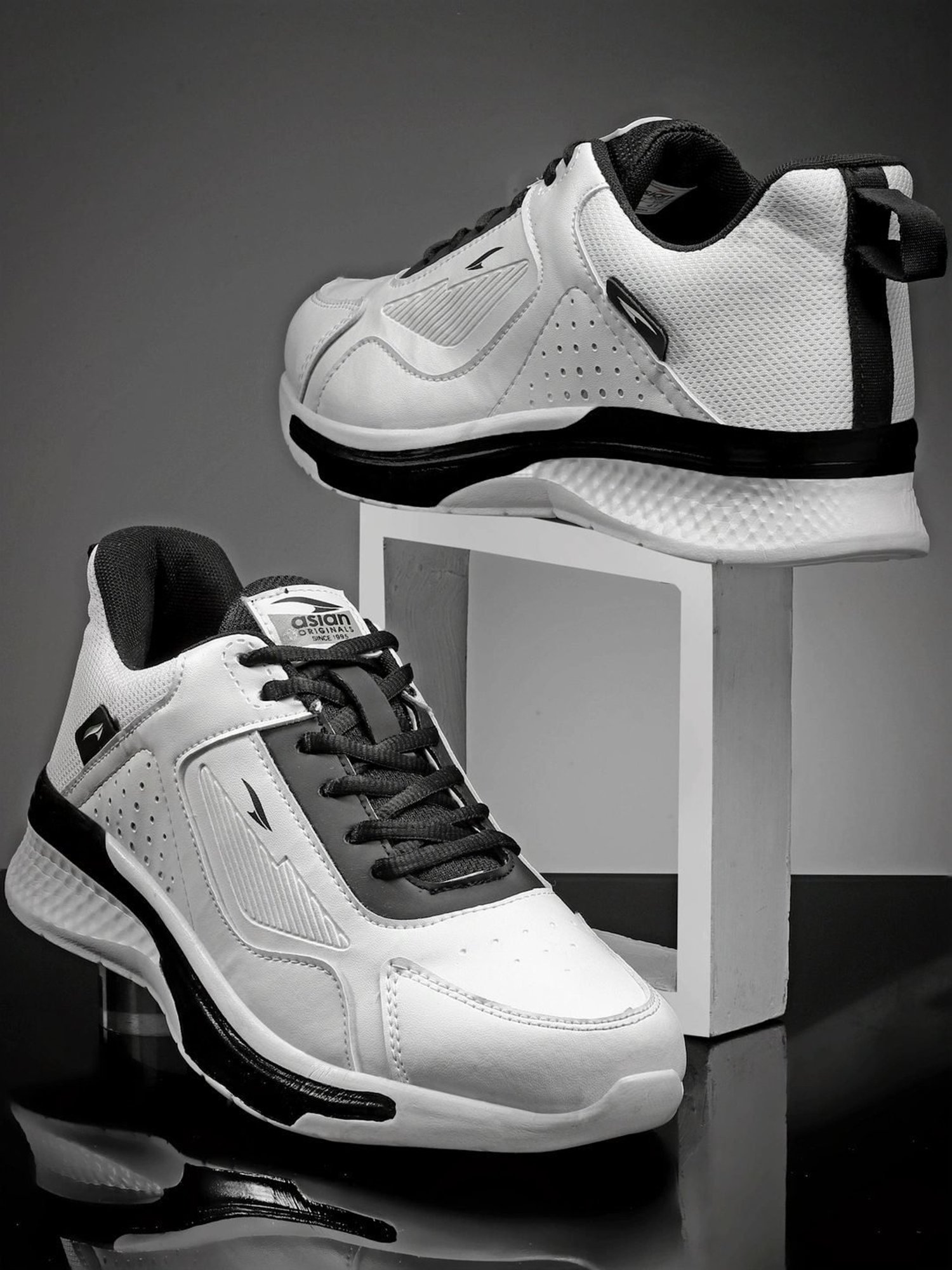 Asian Men's White Casual Sneakers