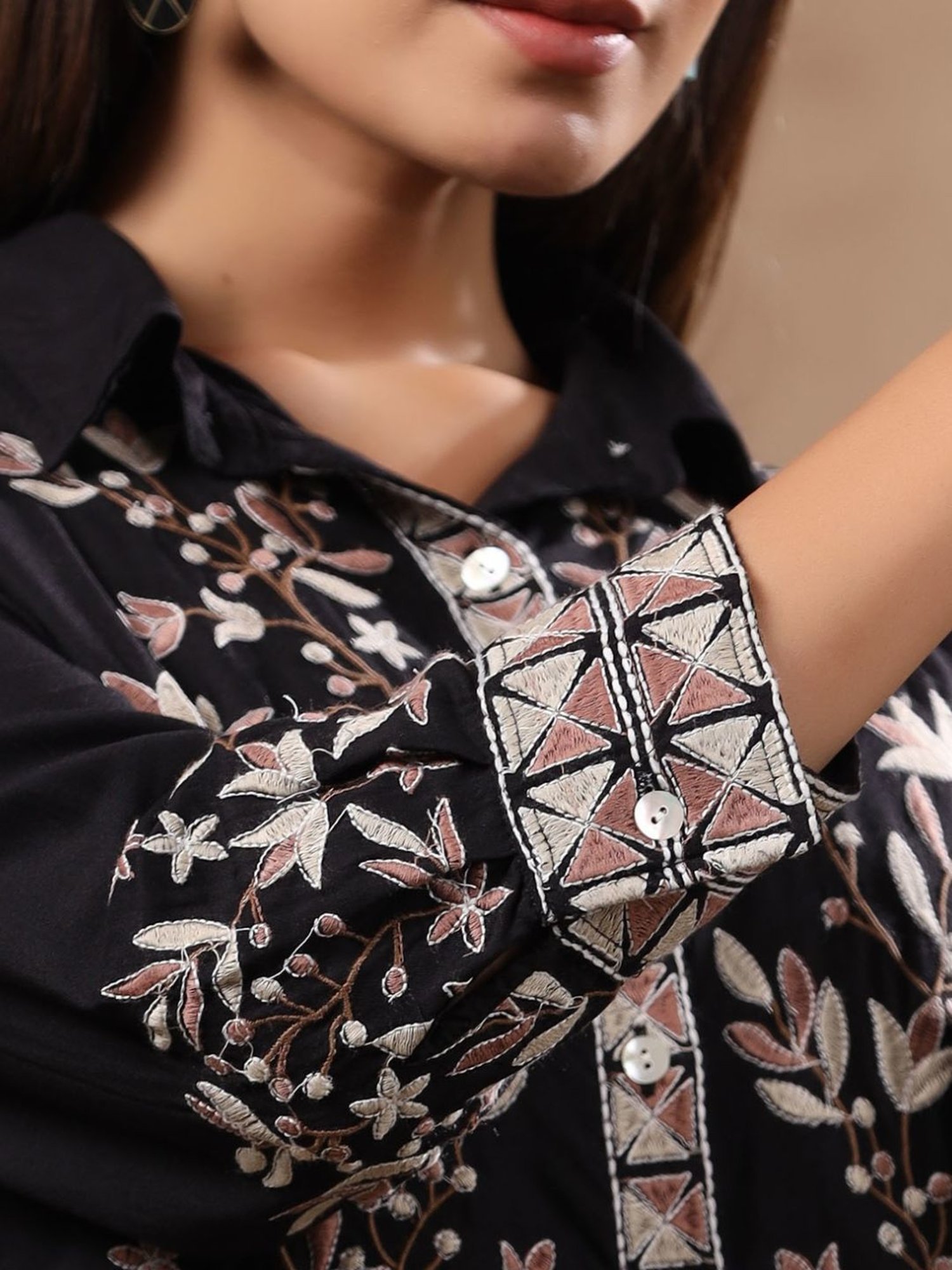 Kaftanize Shadow Petal Noir Embroidered Cotton Western Set