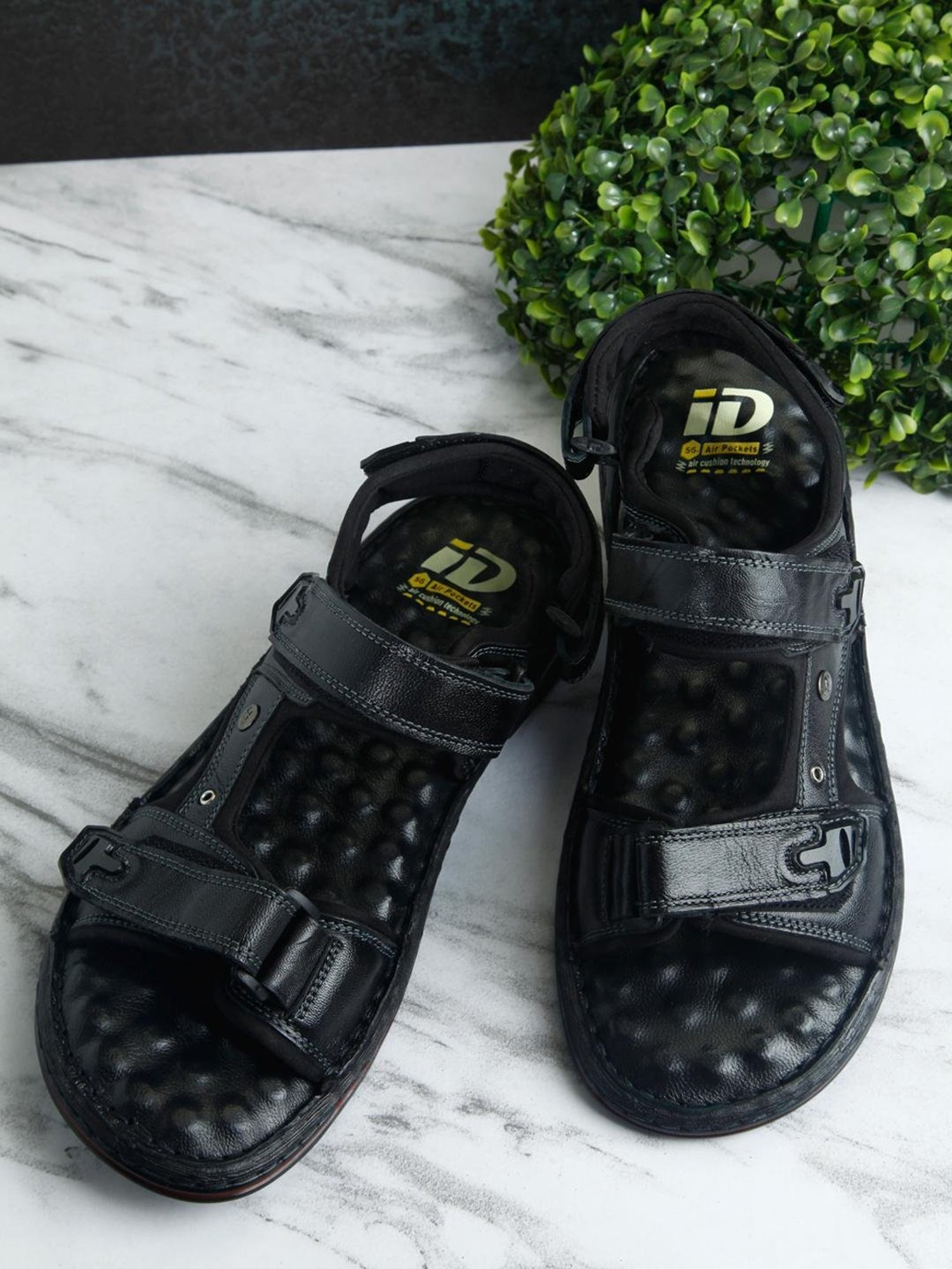 ID Men's Black Floater Sandals