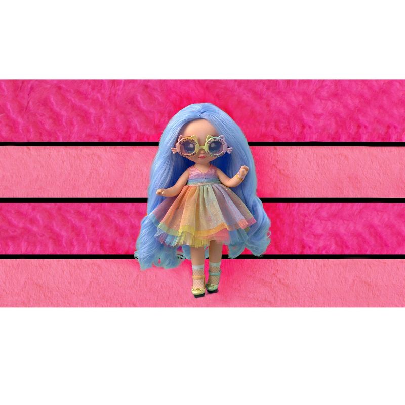 Na! Na! Na! Ultimate Surprise Rainbow Kitty with Mix & Match Looks