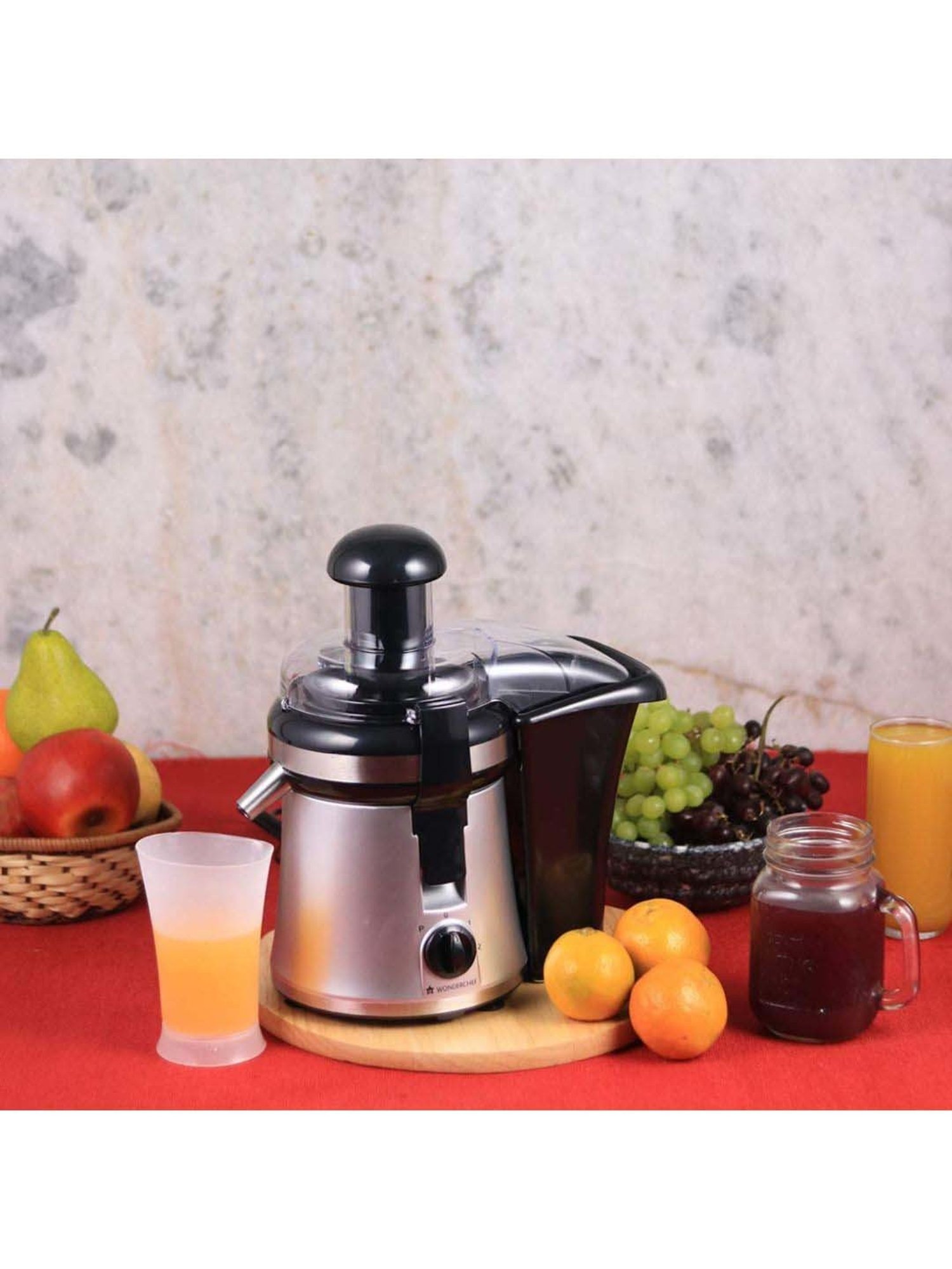 Wonderchef Prato Compact Centrifugal Electric Juicer with Juicer Mesh (250W, Black & Silver)