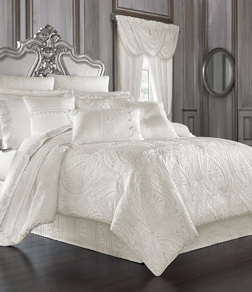 Charisma Belaire Comforter Set
