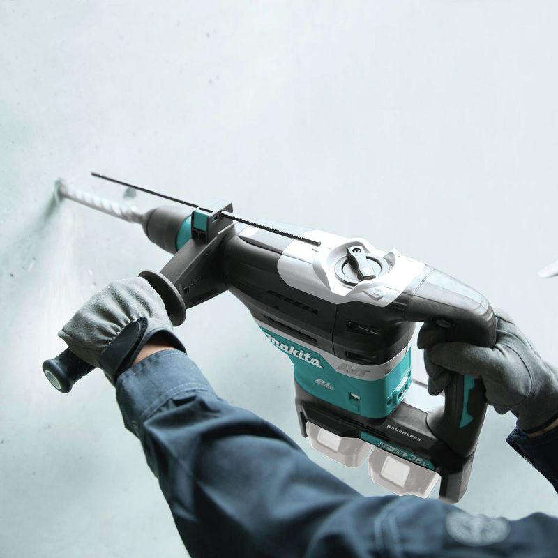 Makita XRH07ZKU 18V X2 LXT Lithium-Ion Brushless Cordless 1 9/16 in. Advanced AVT Rotary Hammer (Tool Only)