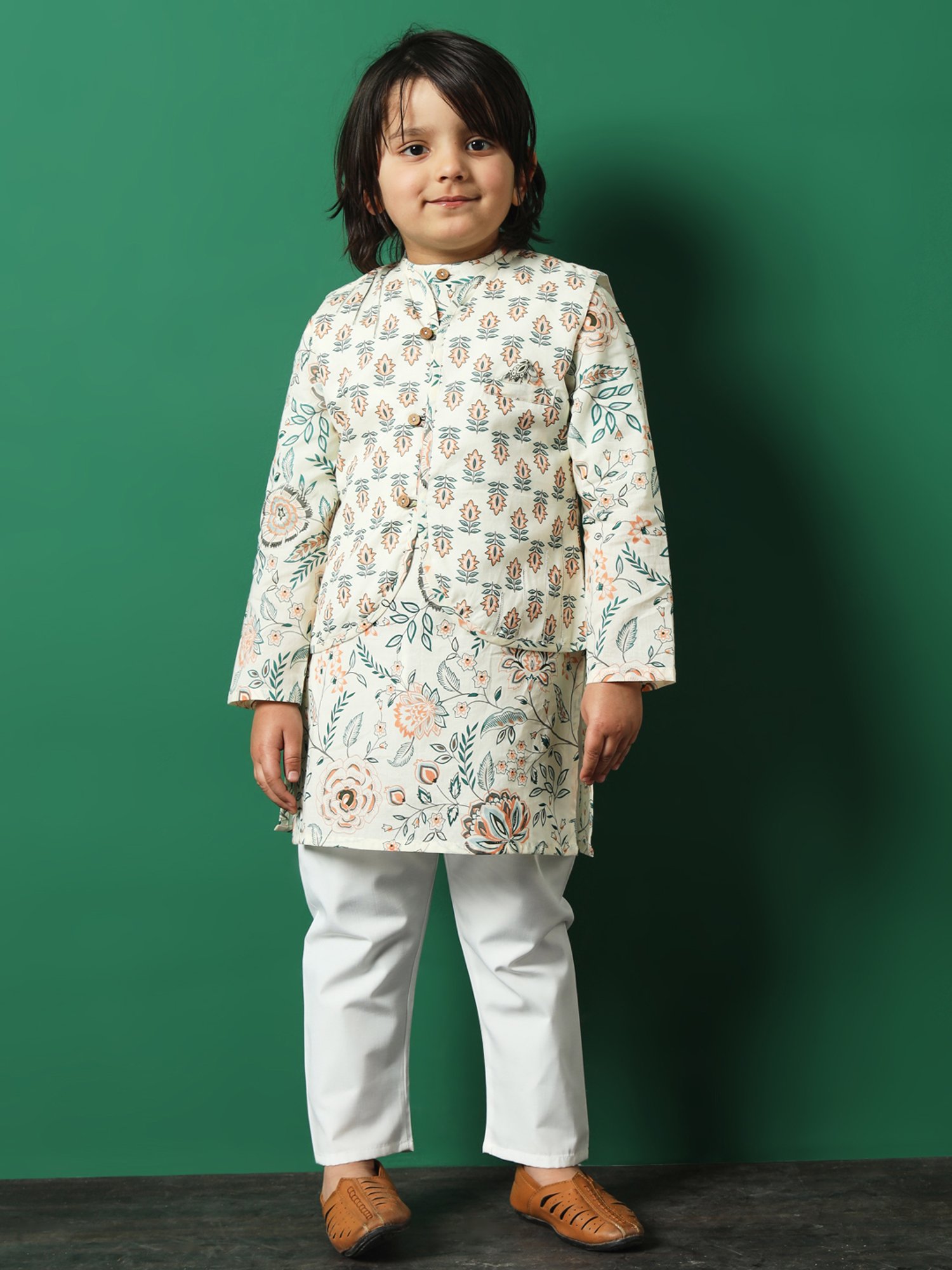 READIPRINT FASHIONS Kids White Floral Print Full Sleeves Kurta, Pyjamas with Jacket