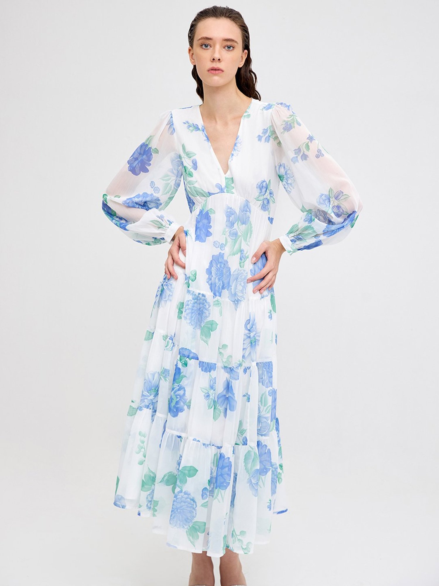 Cover Story Off White Floral Print Maxi Dress