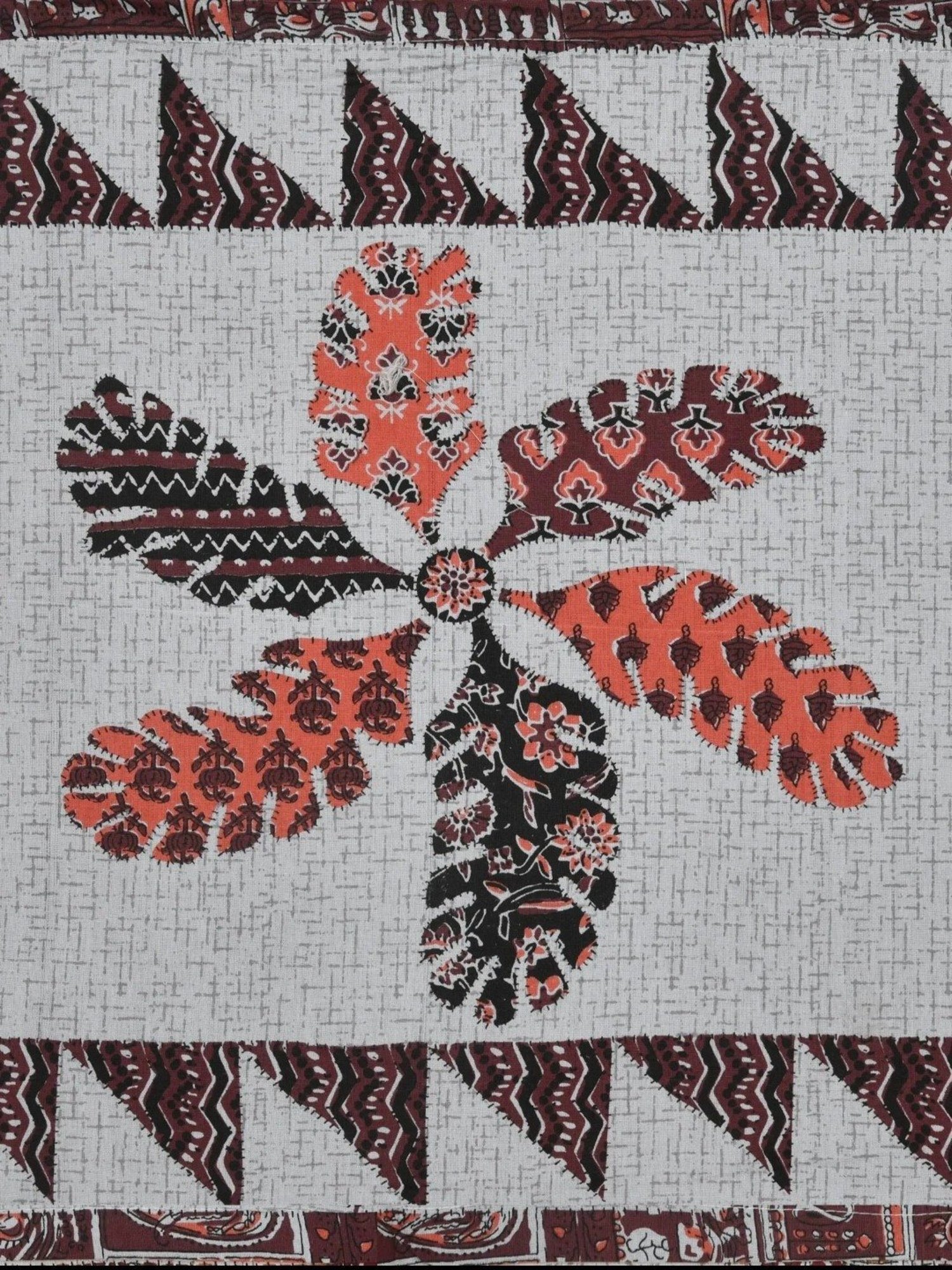 Living Roots Floral Gray 150 TC Cotton Bedsheet with 2 Pillow Covers