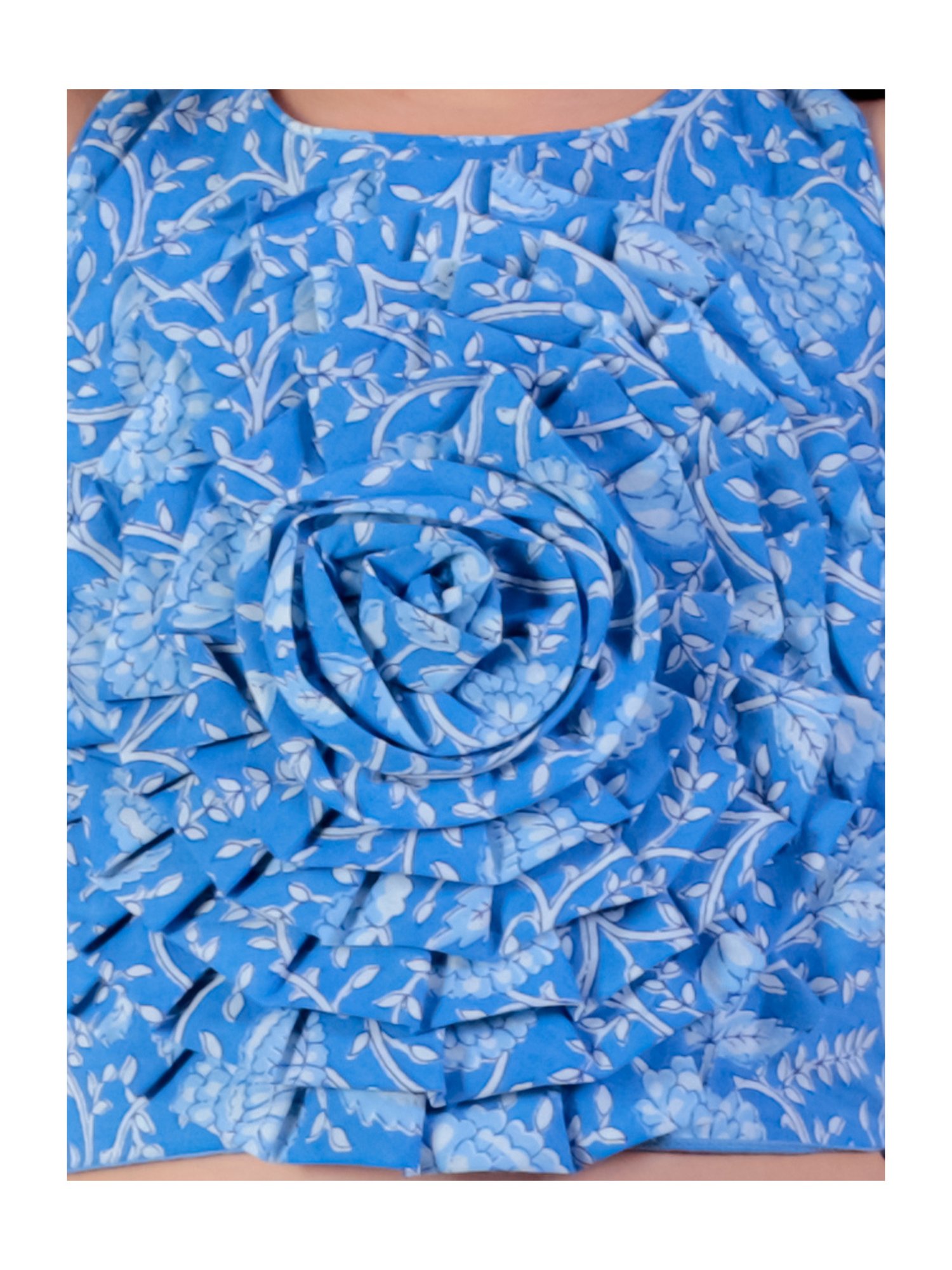 Akkriti by Pantaloons Kids Red & Cream Embroidered Kurta Set