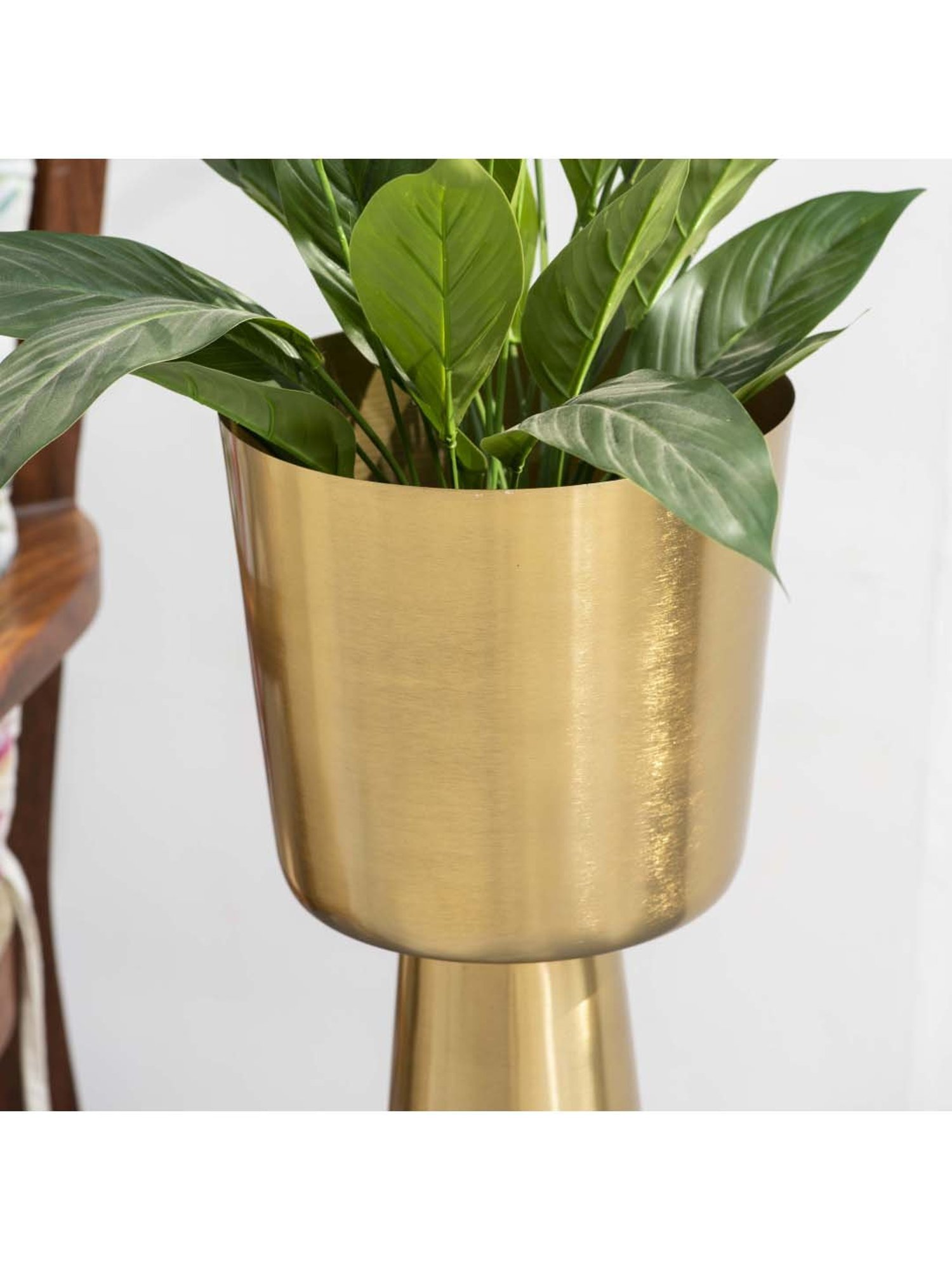 THE DECOR REMEDY Gold Iron Sunrise Planter - Set of 1